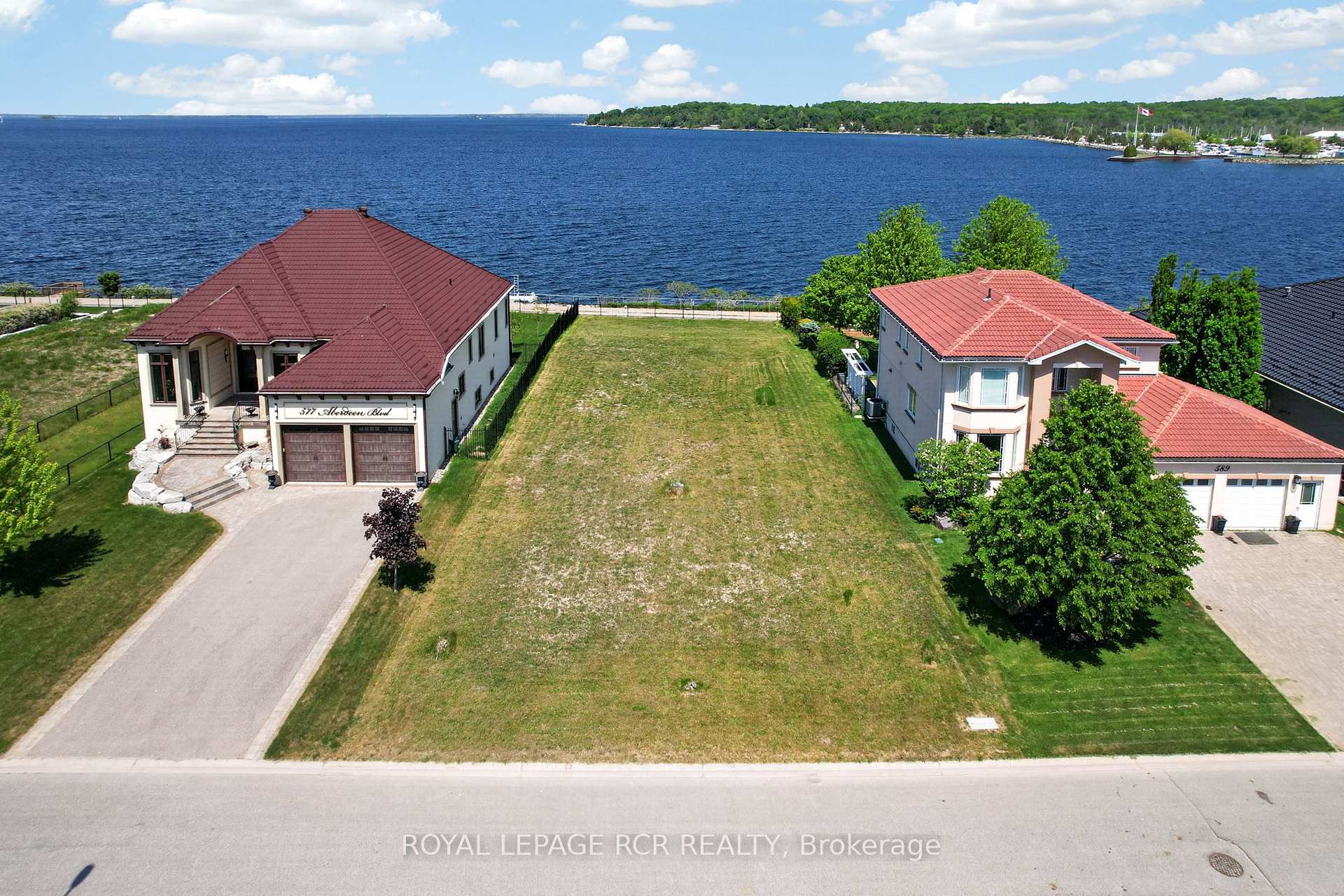 Photo 4 of 583 Aberdeen Boulevard, Midland — HOMEH