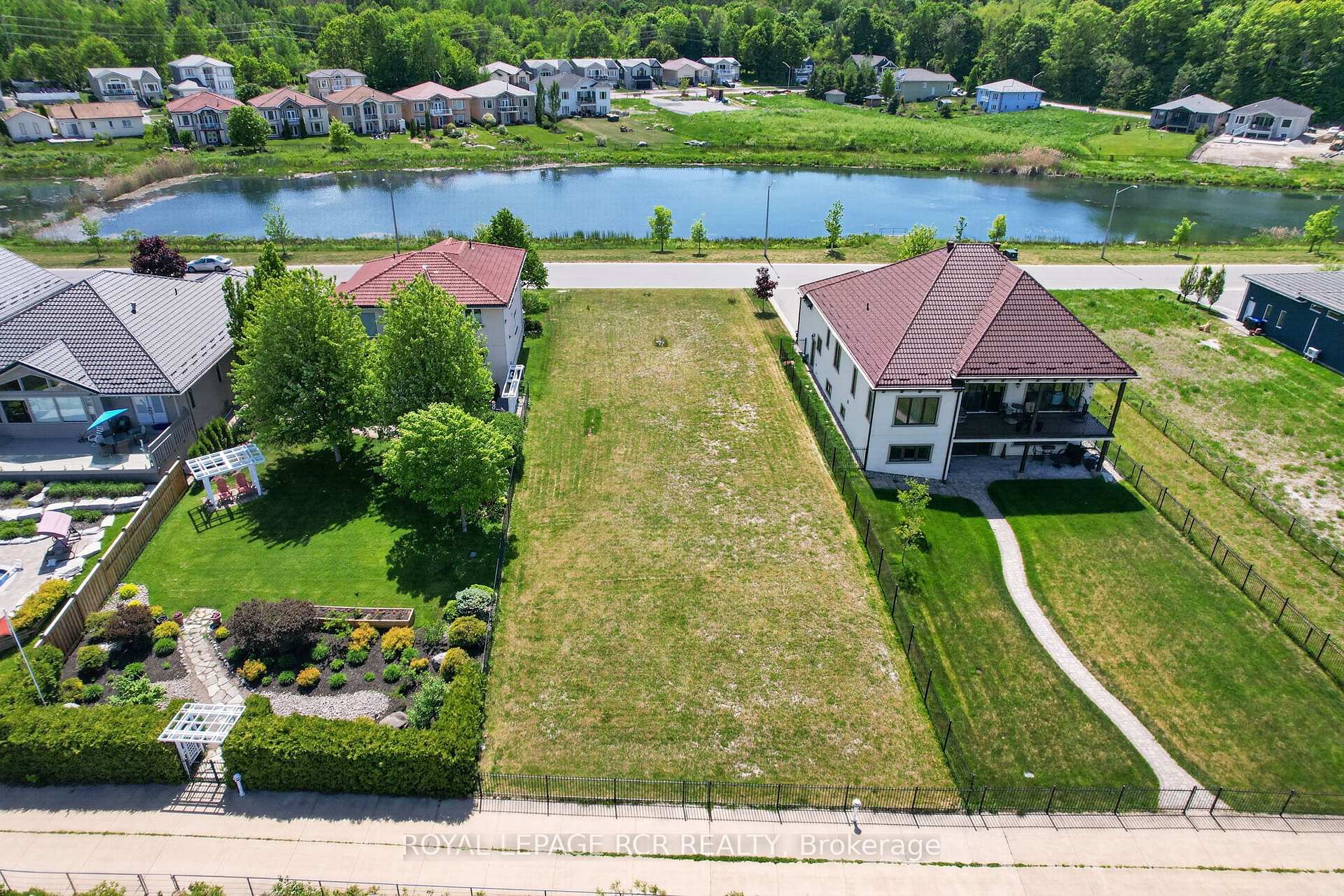 Photo 9 of 583 Aberdeen Boulevard, Midland — HOMEH