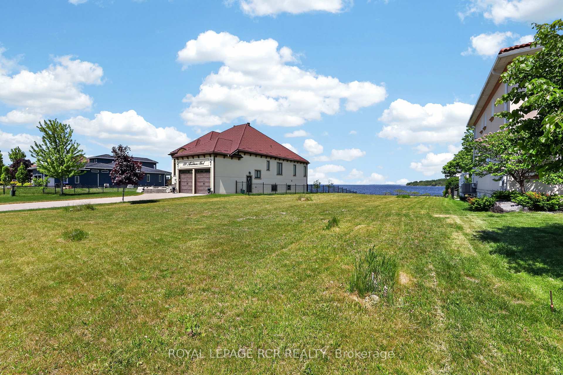 Photo 10 of 583 Aberdeen Boulevard, Midland — HOMEH