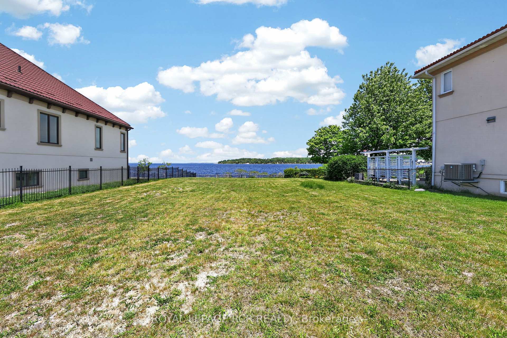 Photo 12 of 583 Aberdeen Boulevard, Midland — HOMEH