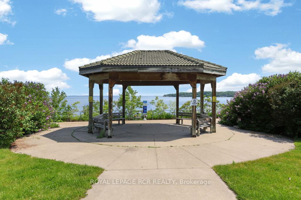 Photo 32 of 583 Aberdeen Boulevard, Midland — HOMEH