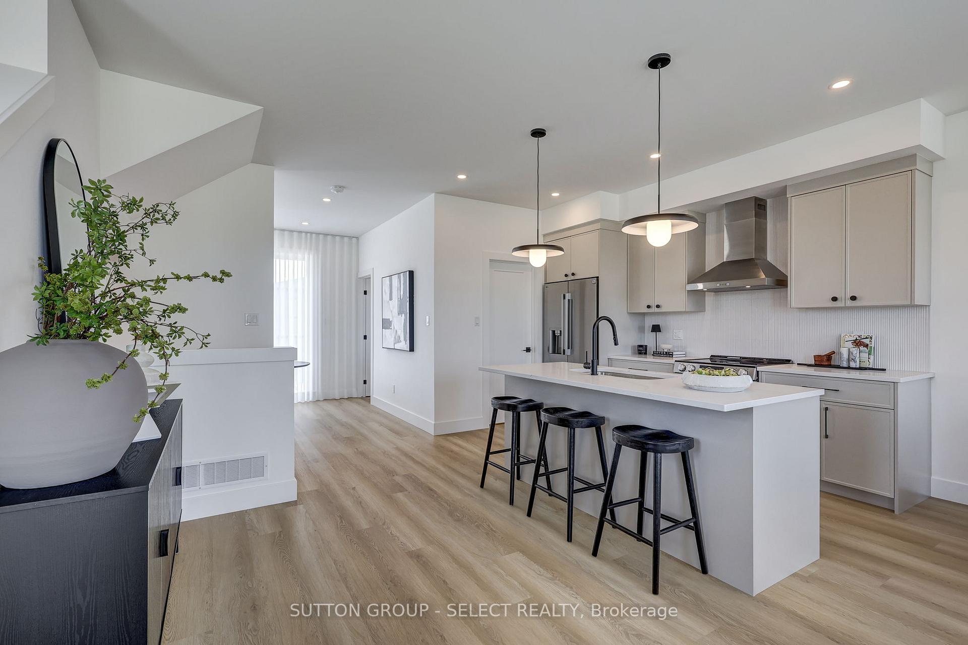 Photo 14 of Unit 10, 3090 Petty Road, London, South V — HOMEH