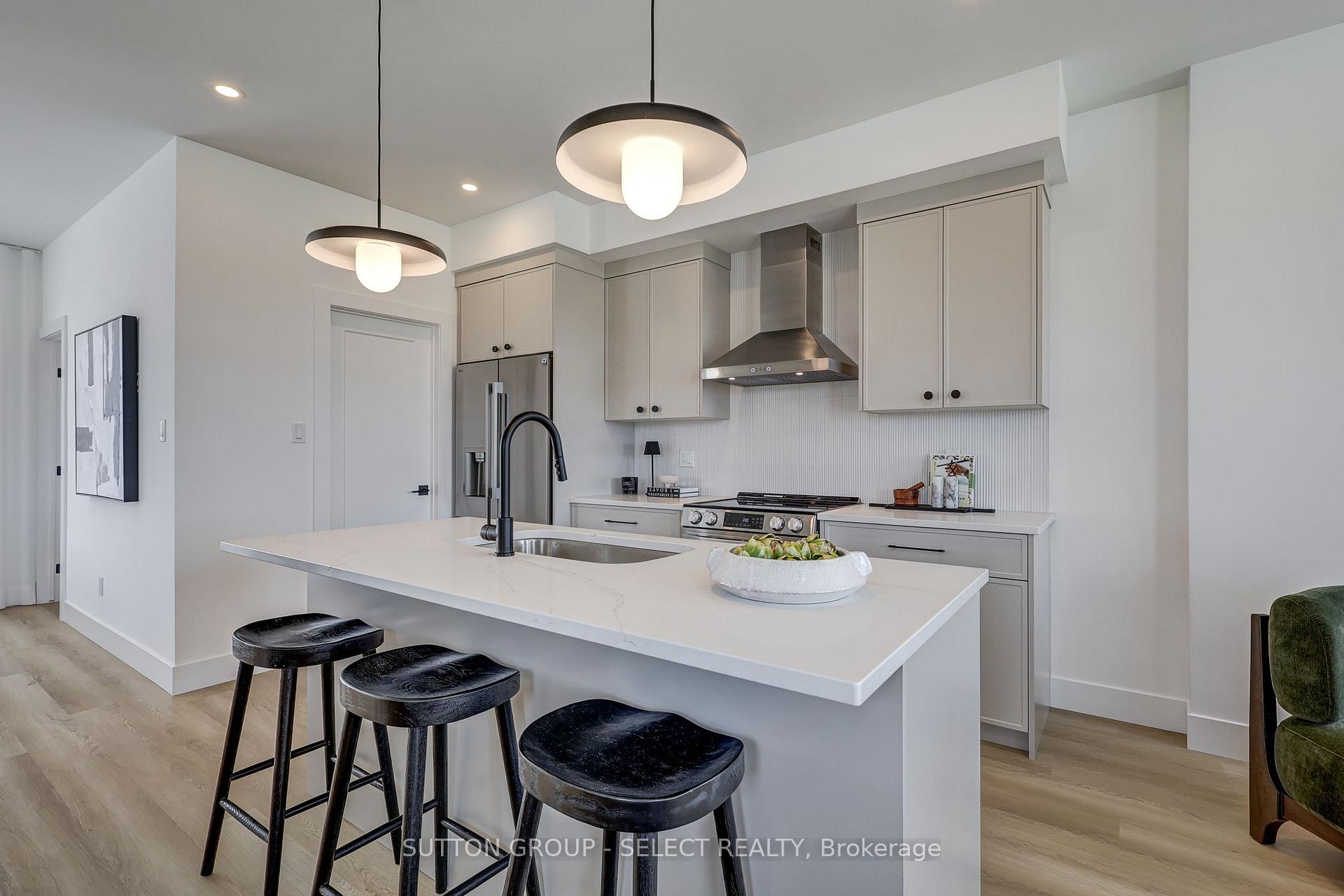 Photo 15 of Unit 10, 3090 Petty Road, London, South V — HOMEH