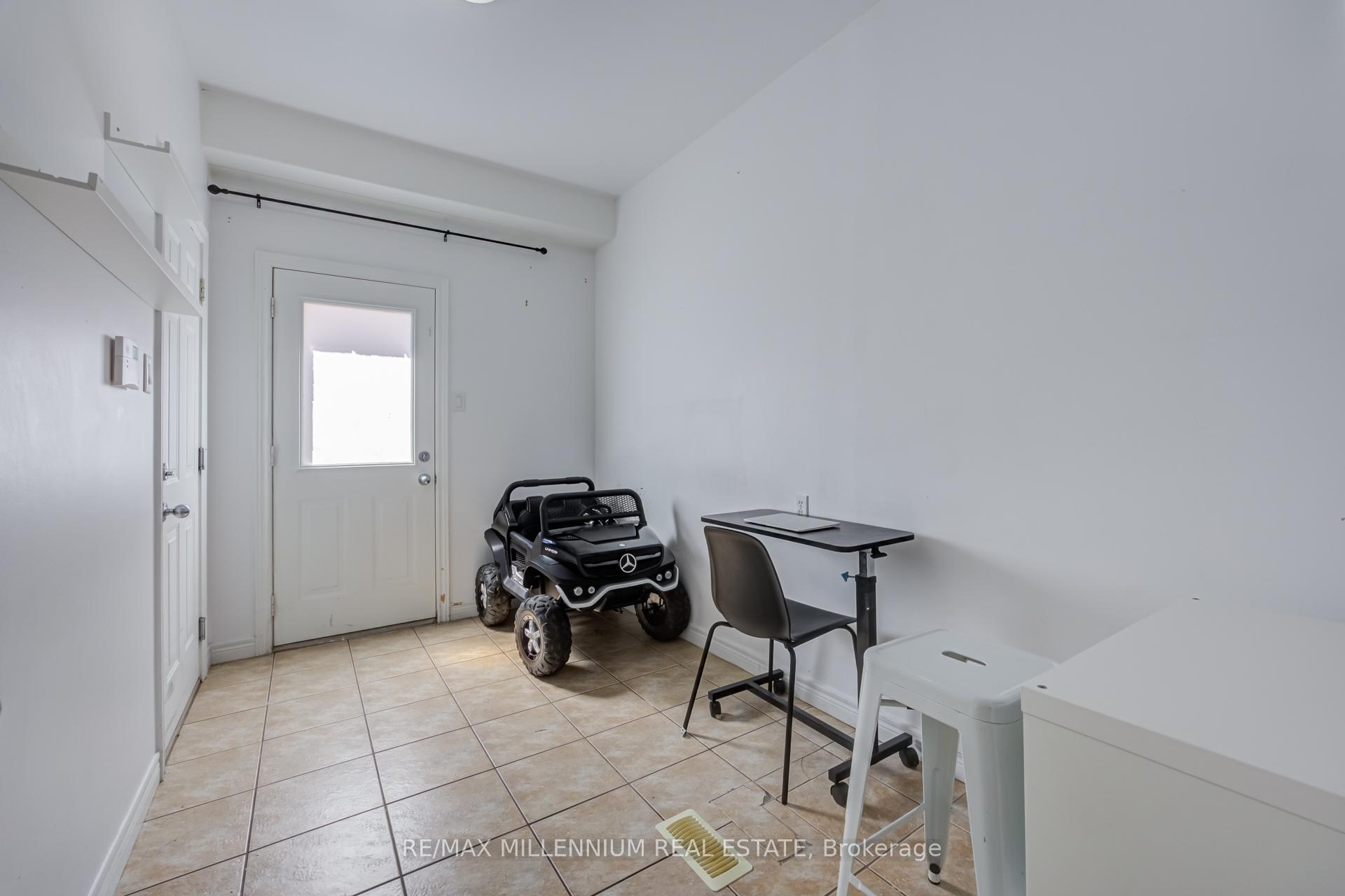 Photo 15 of 96 Windwood Drive, Hamilton, Binbrook — HOMEH