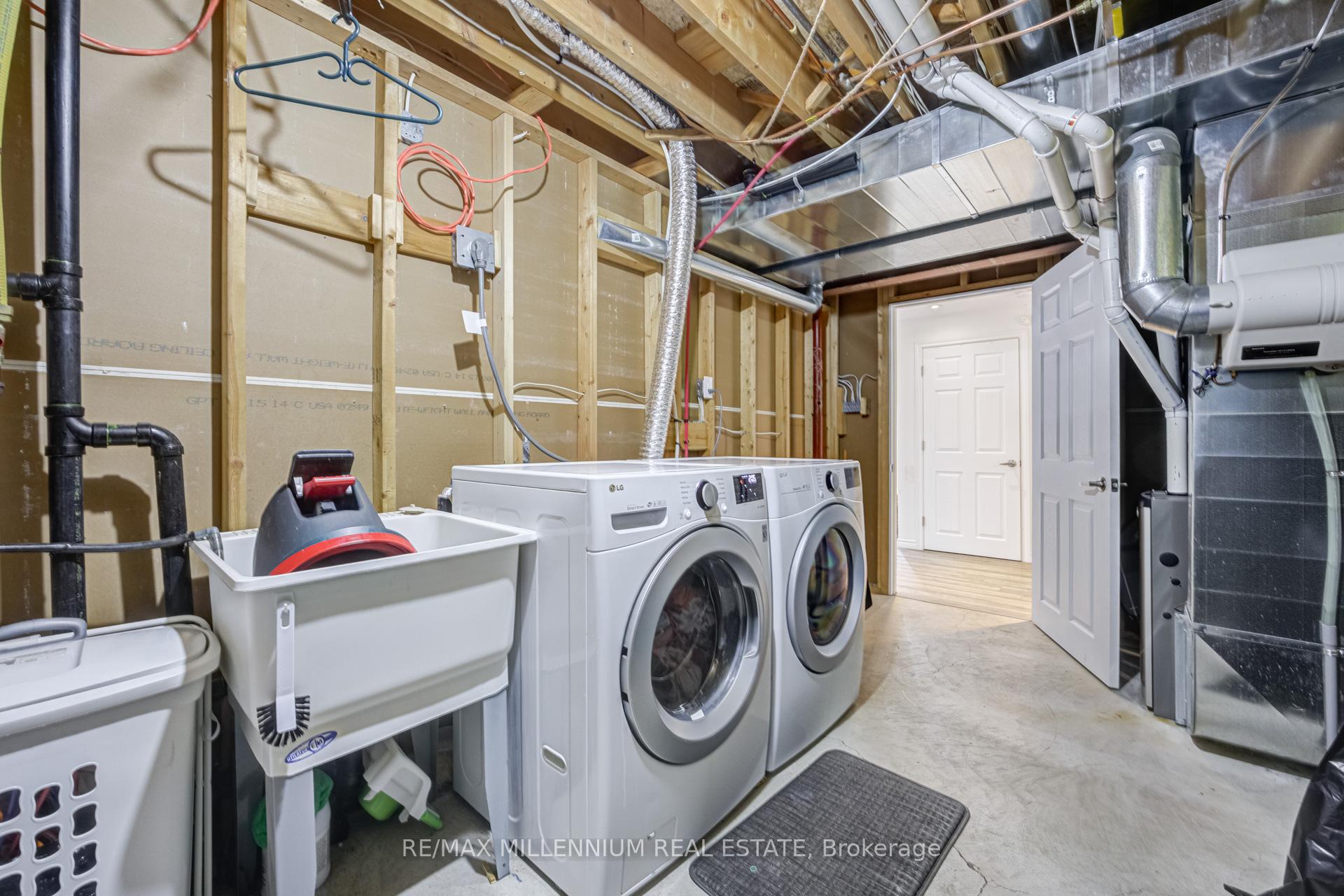 Photo 41 of 96 Windwood Drive, Hamilton, Binbrook — HOMEH