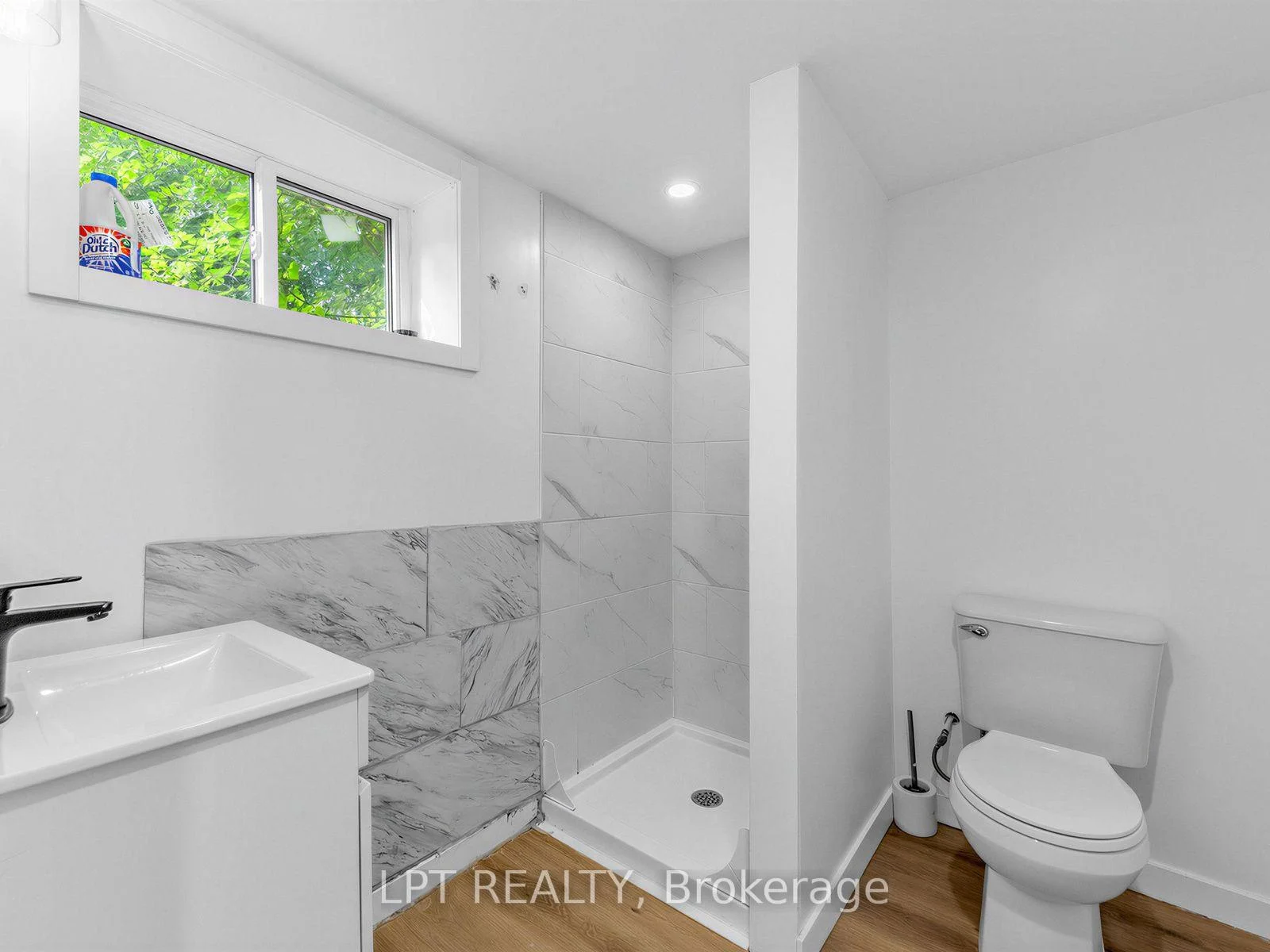Photo 9 of 239 Vine Street, St. Catharines, Fairview — HOMEH