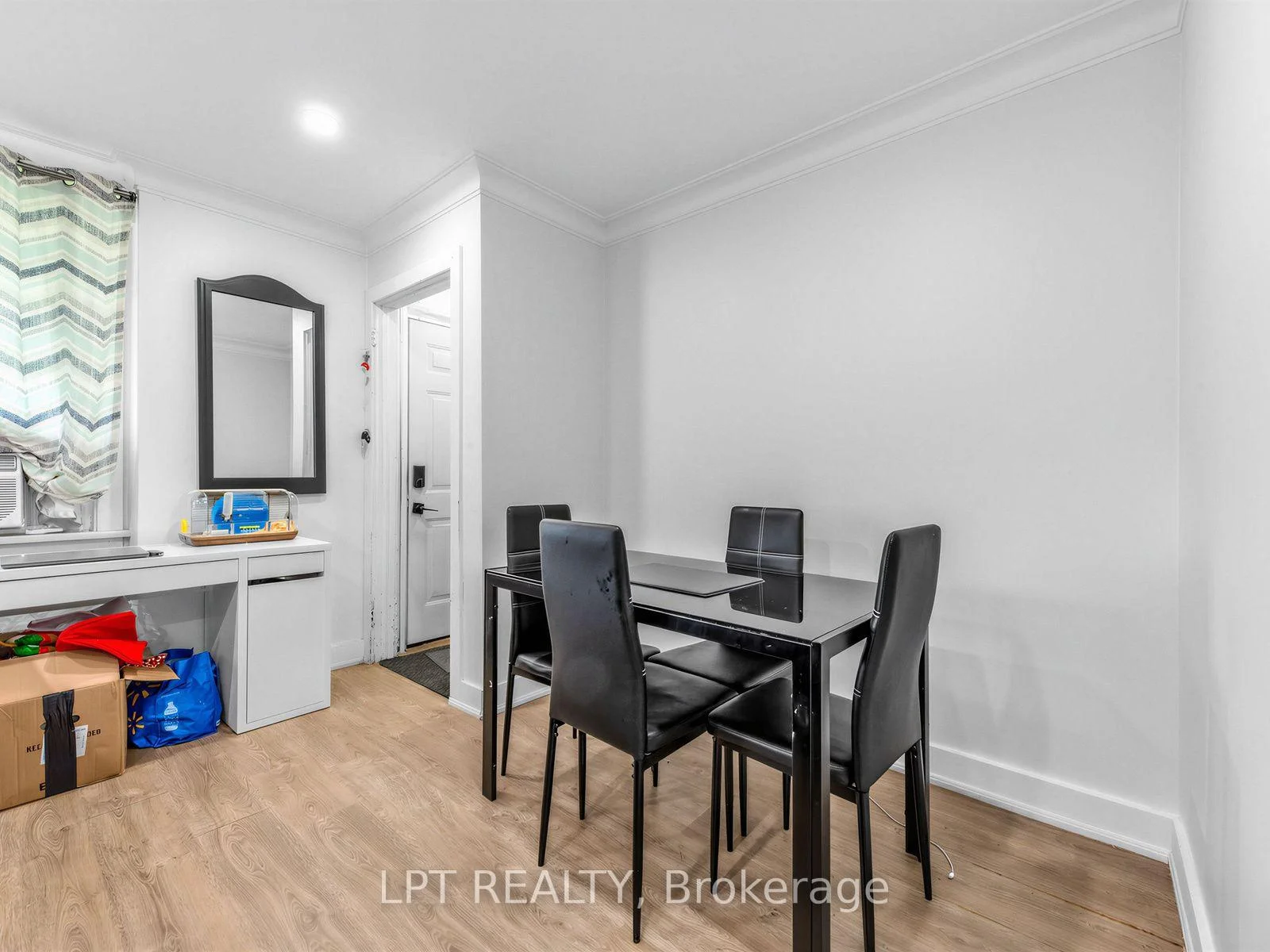 Photo 12 of 239 Vine Street, St. Catharines, Fairview — HOMEH