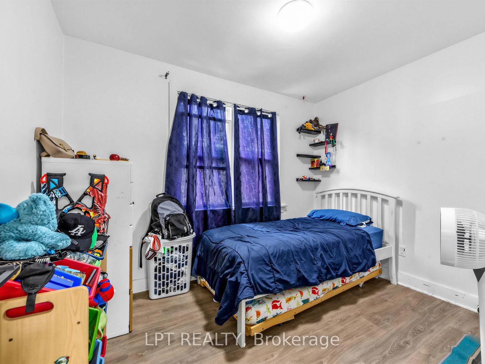 Photo 19 of 239 Vine Street, St. Catharines, Fairview — HOMEH