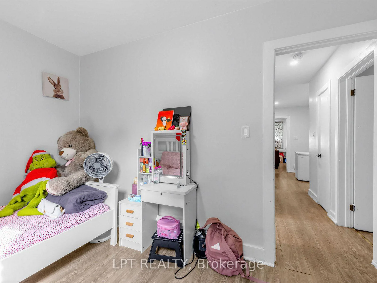 Photo 22 of 239 Vine Street, St. Catharines, Fairview — HOMEH