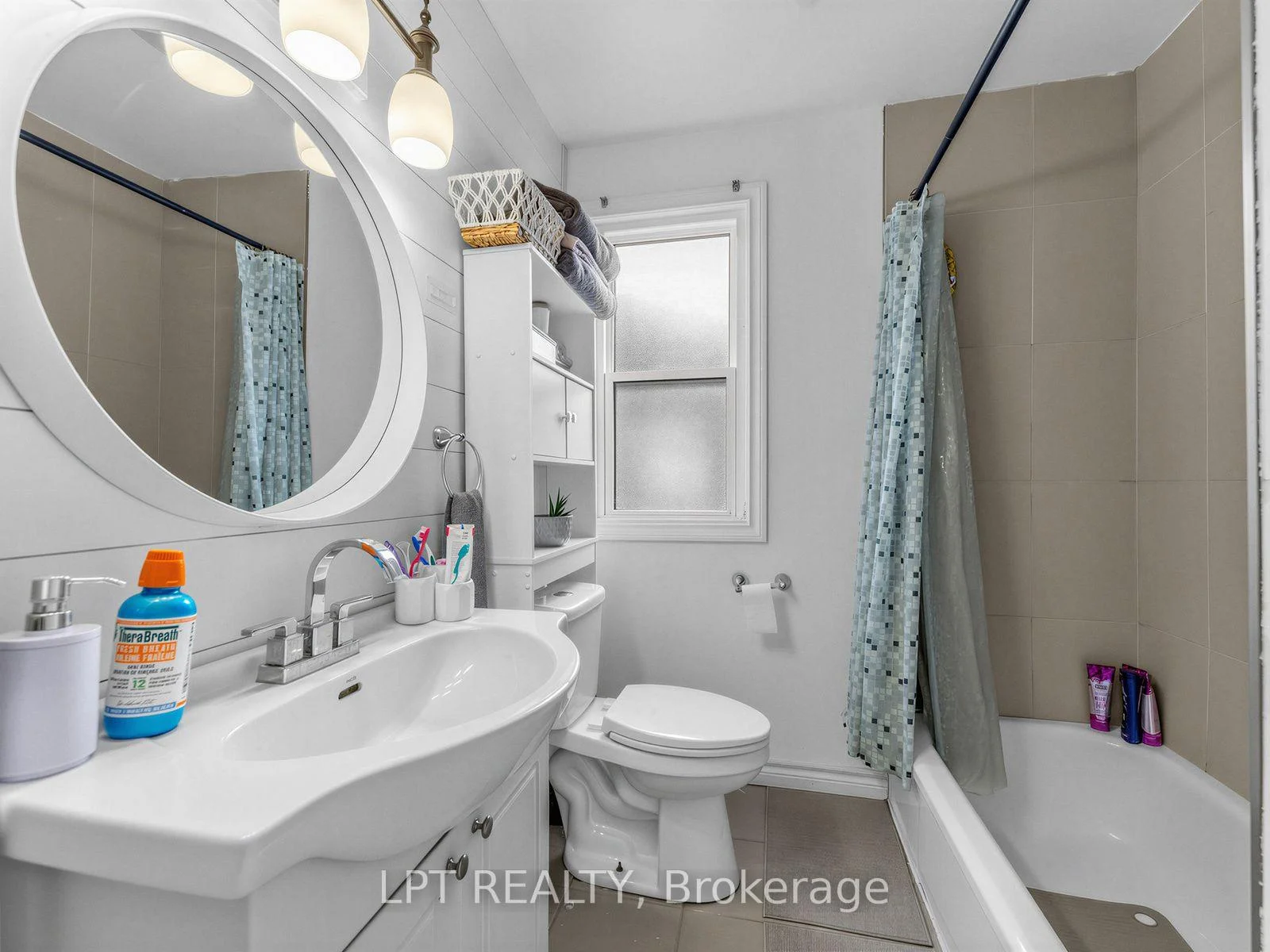 Photo 23 of 239 Vine Street, St. Catharines, Fairview — HOMEH