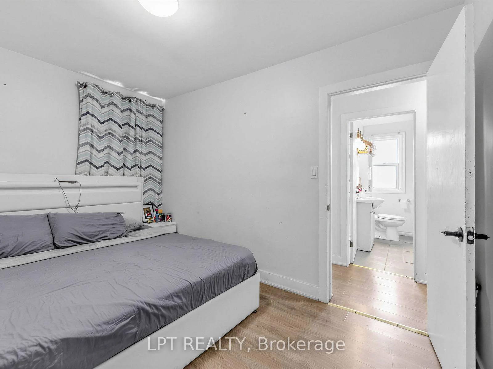 Photo 26 of 239 Vine Street, St. Catharines, Fairview — HOMEH