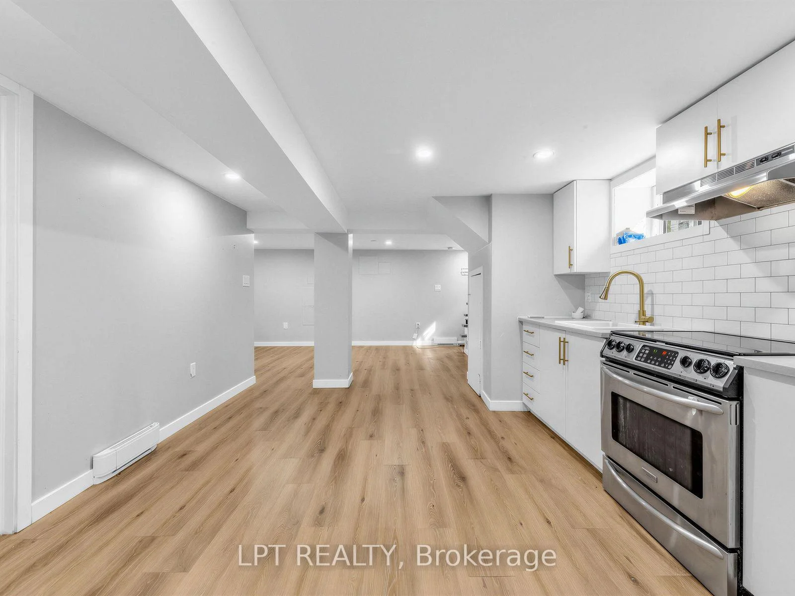 Photo 33 of 239 Vine Street, St. Catharines, Fairview — HOMEH
