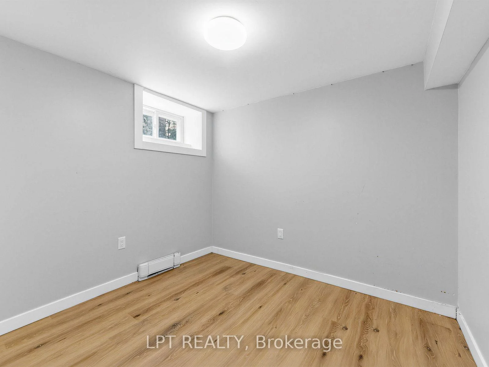 Photo 34 of 239 Vine Street, St. Catharines, Fairview — HOMEH
