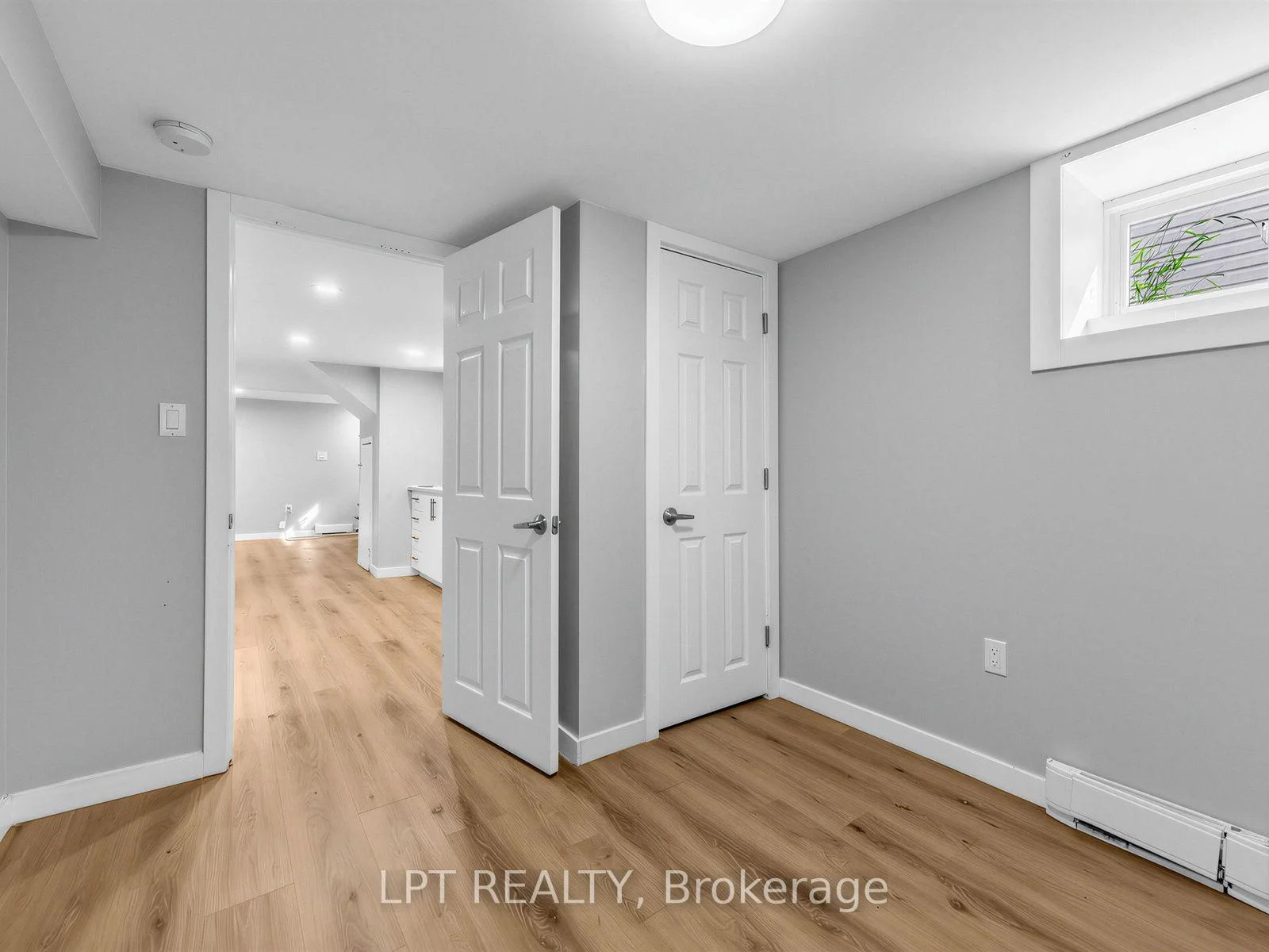Photo 35 of 239 Vine Street, St. Catharines, Fairview — HOMEH
