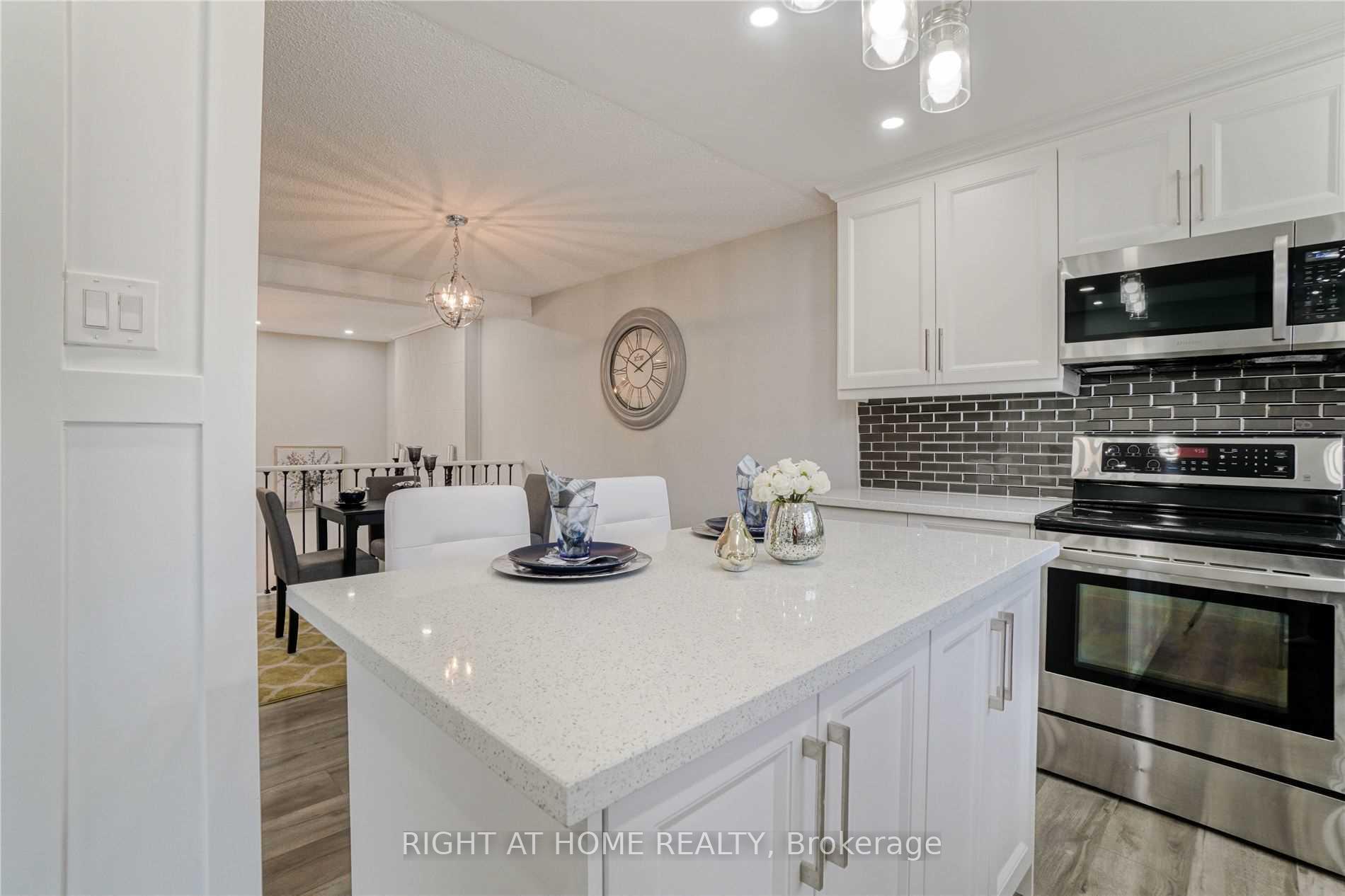 Photo 7 of Unit 73, 7251 Copenhagen Road, Mississauga, Meadowvale — HOMEH