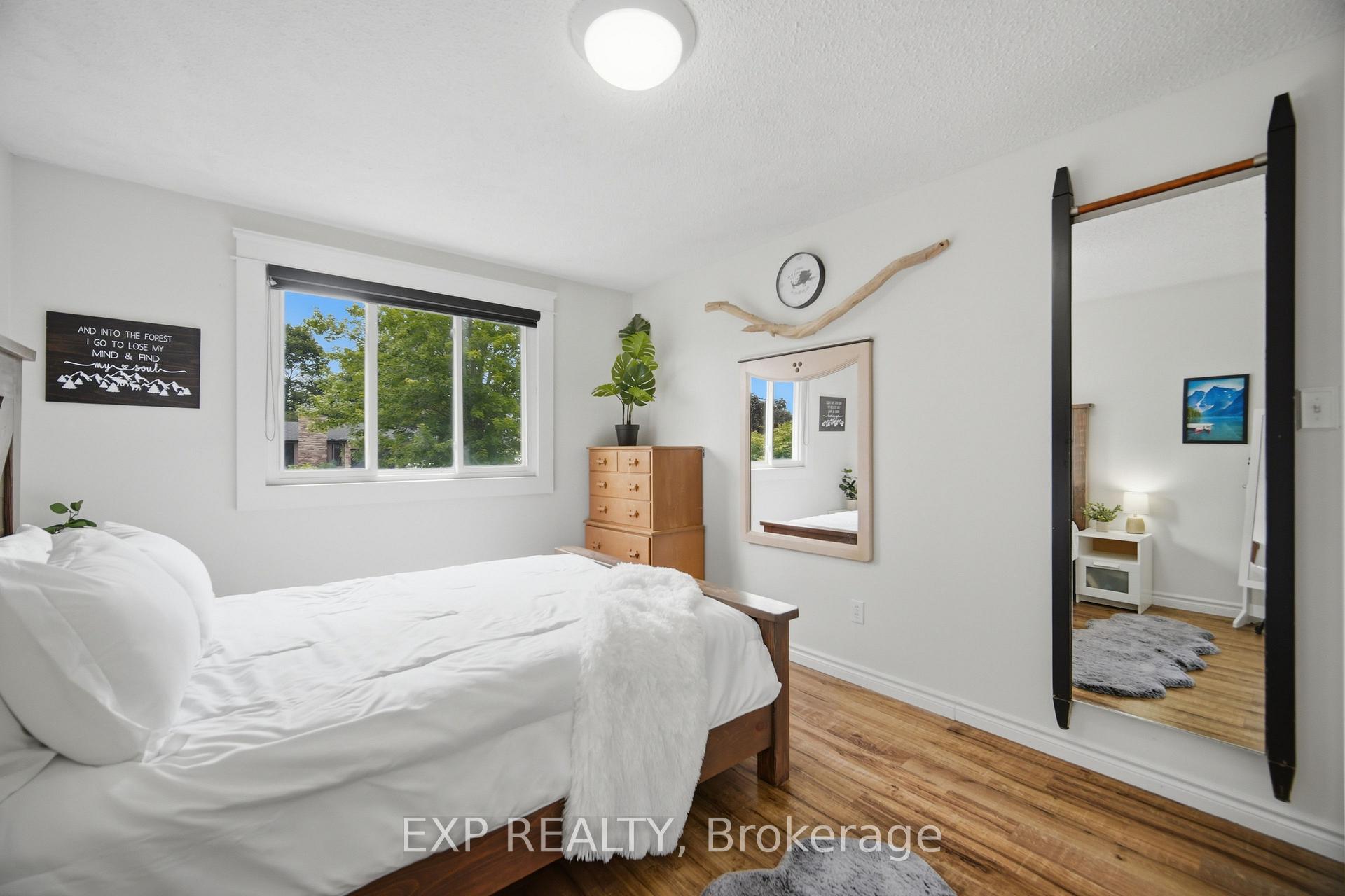Photo 19 of 127 Acton Boulevard, Halton Hills, Acton — HOMEH