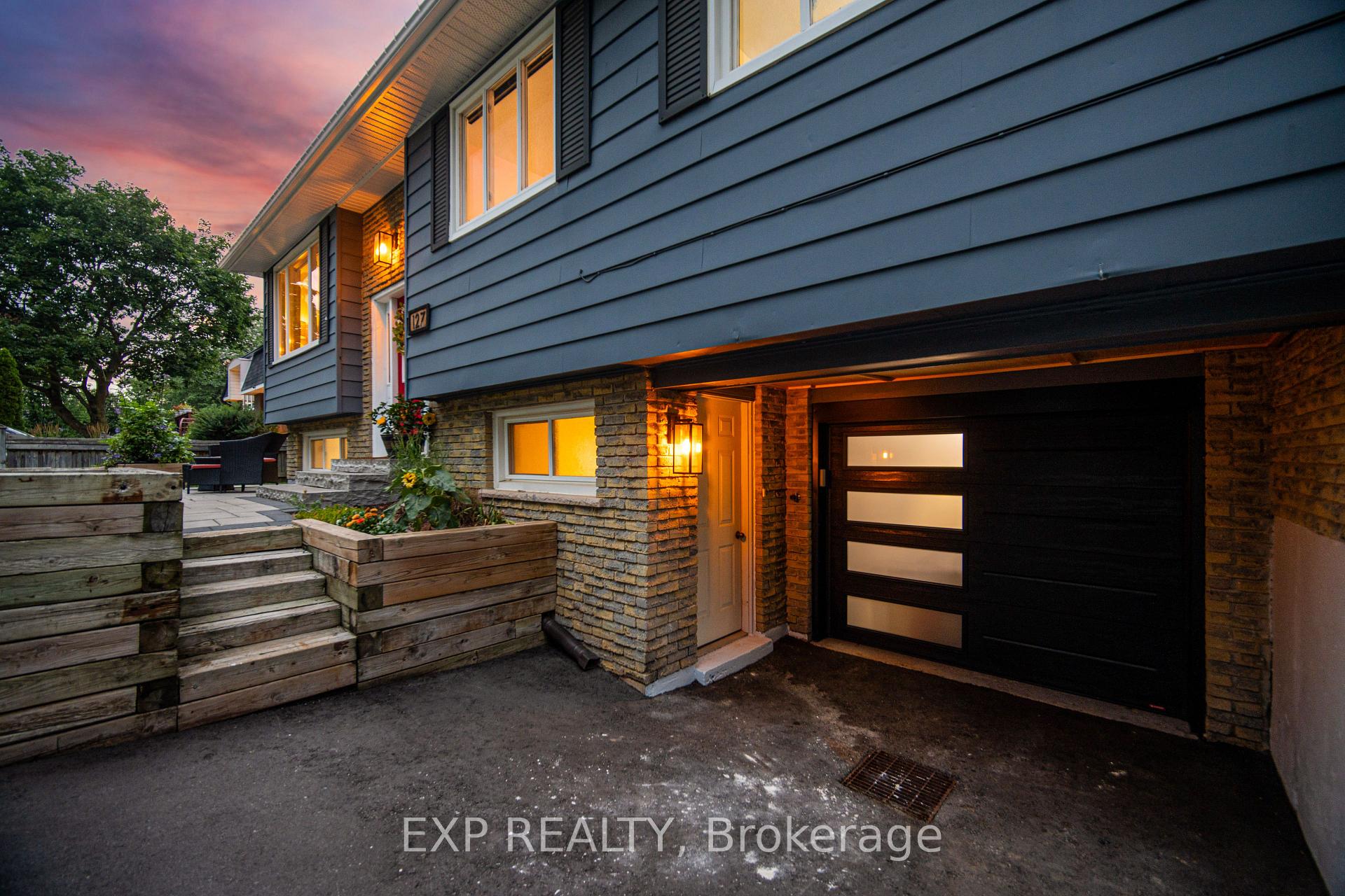 Photo 25 of 127 Acton Boulevard, Halton Hills, Acton — HOMEH