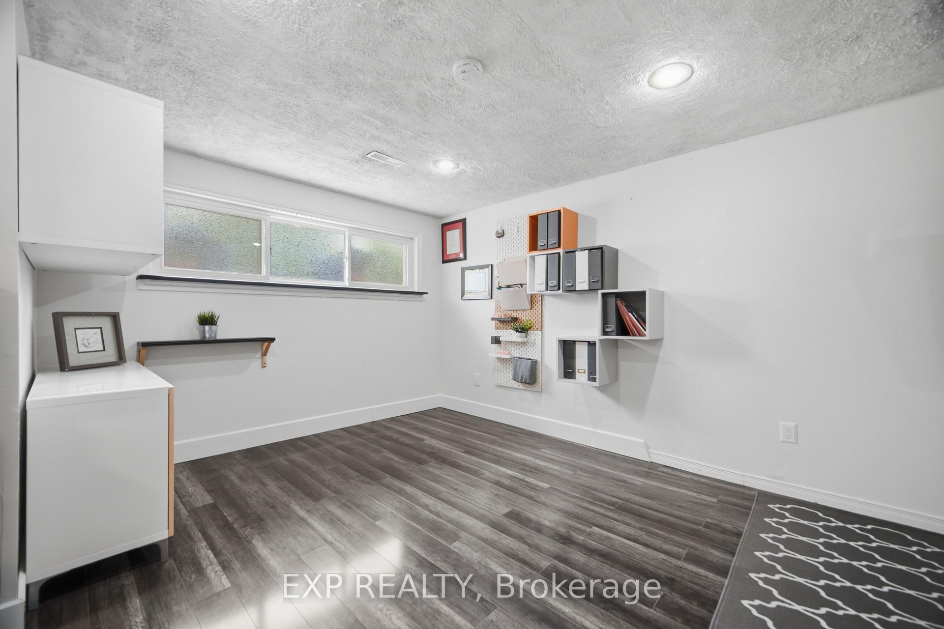 Photo 27 of 127 Acton Boulevard, Halton Hills, Acton — HOMEH