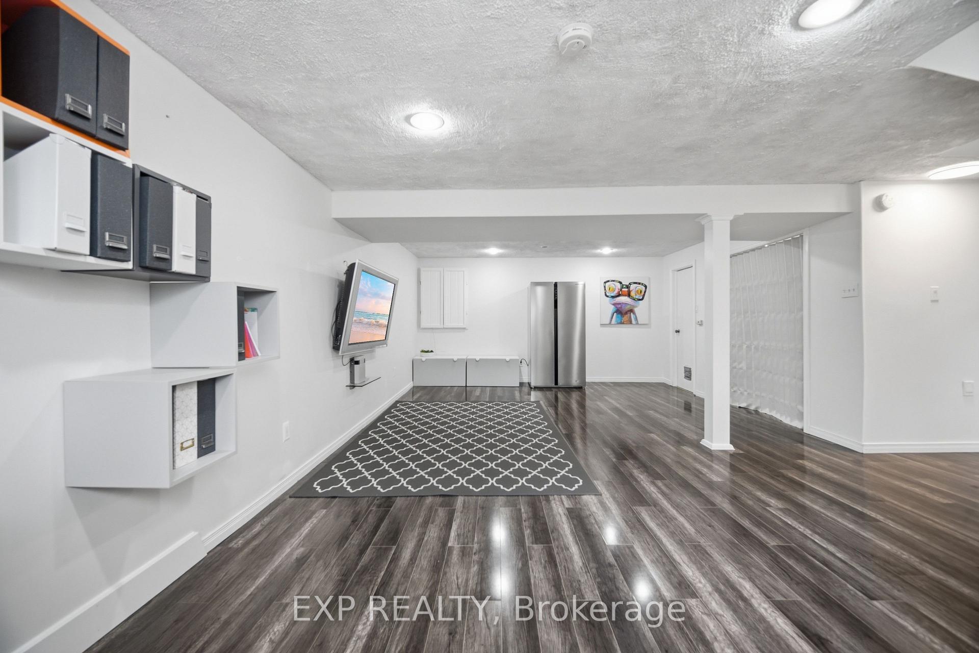 Photo 28 of 127 Acton Boulevard, Halton Hills, Acton — HOMEH