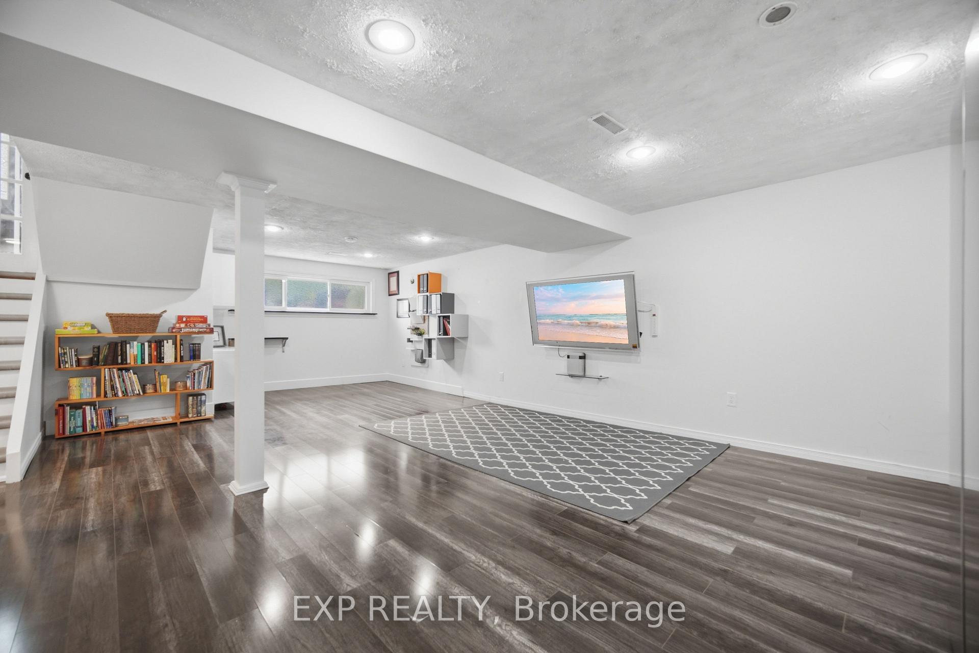 Photo 30 of 127 Acton Boulevard, Halton Hills, Acton — HOMEH