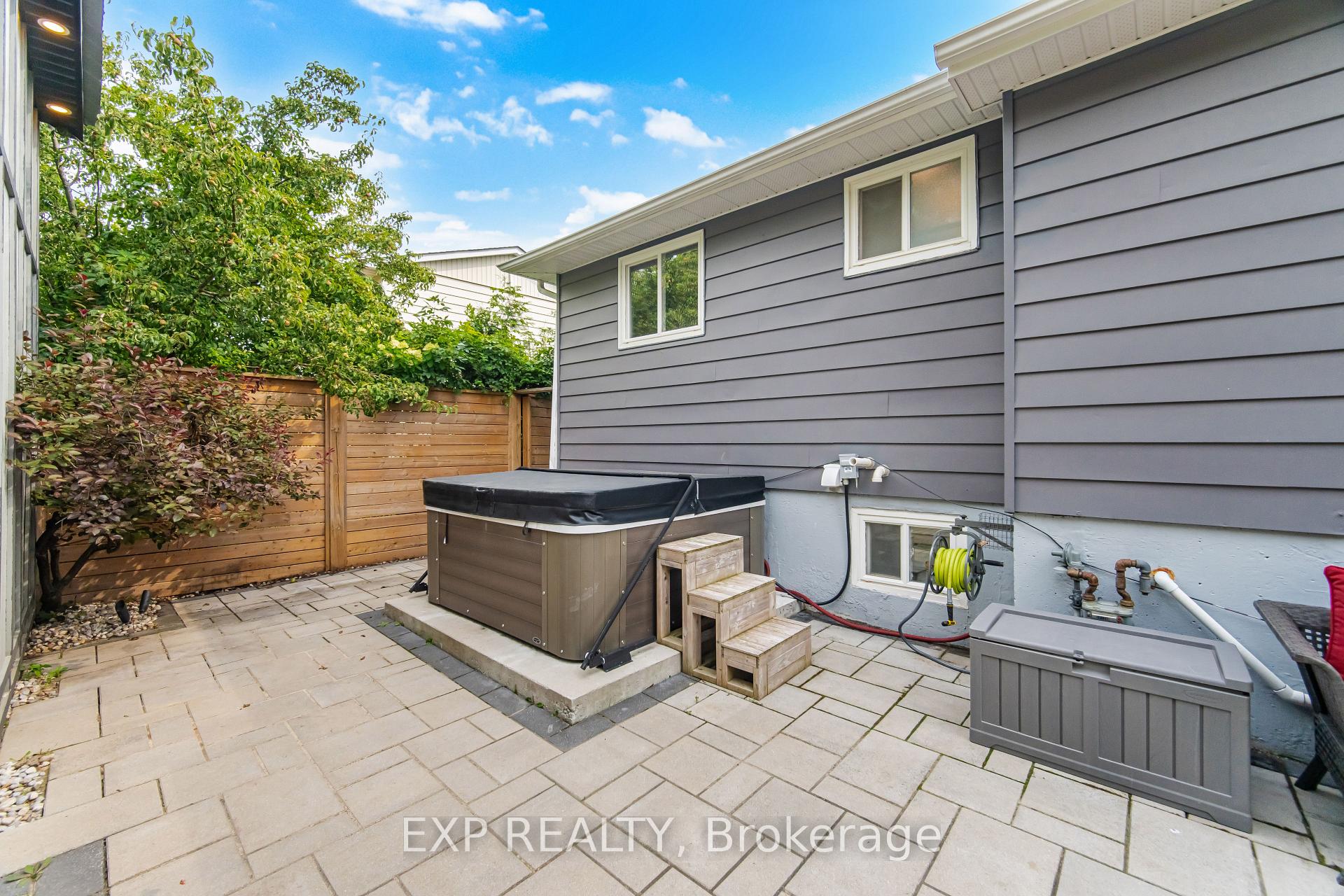 Photo 35 of 127 Acton Boulevard, Halton Hills, Acton — HOMEH