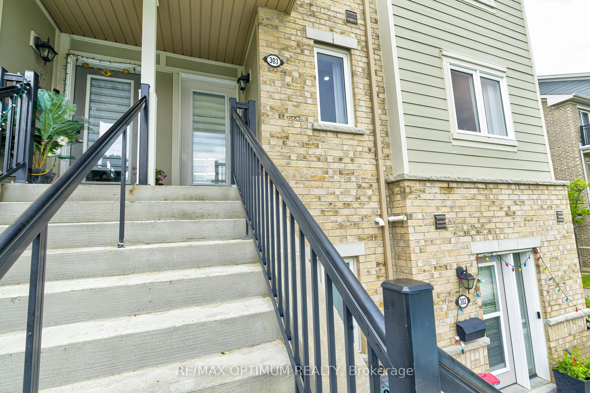 Photo 2 of Unit 303, 250 Sunny Meadow Boulevard, Brampton, Sandringham-Wellington — HOMEH
