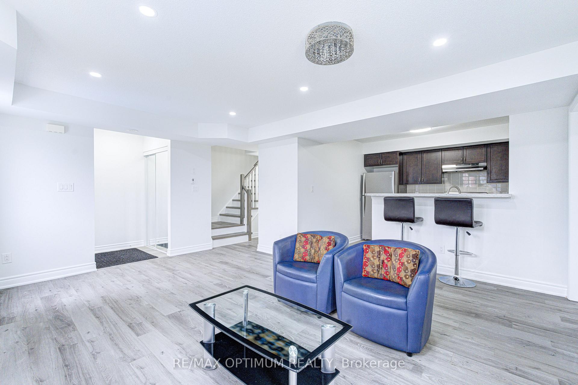 Photo 5 of Unit 303, 250 Sunny Meadow Boulevard, Brampton, Sandringham-Wellington — HOMEH