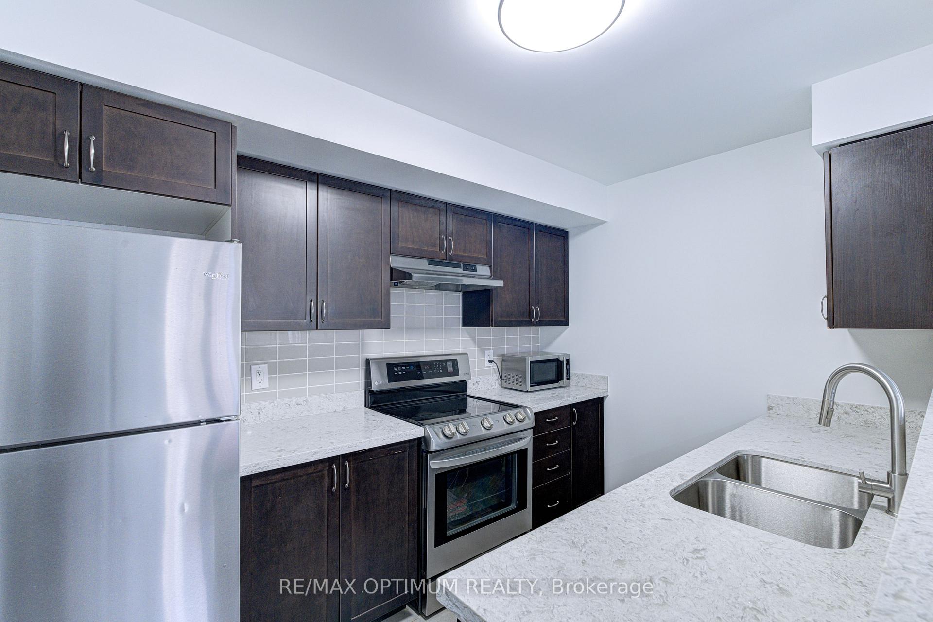 Photo 7 of Unit 303, 250 Sunny Meadow Boulevard, Brampton, Sandringham-Wellington — HOMEH