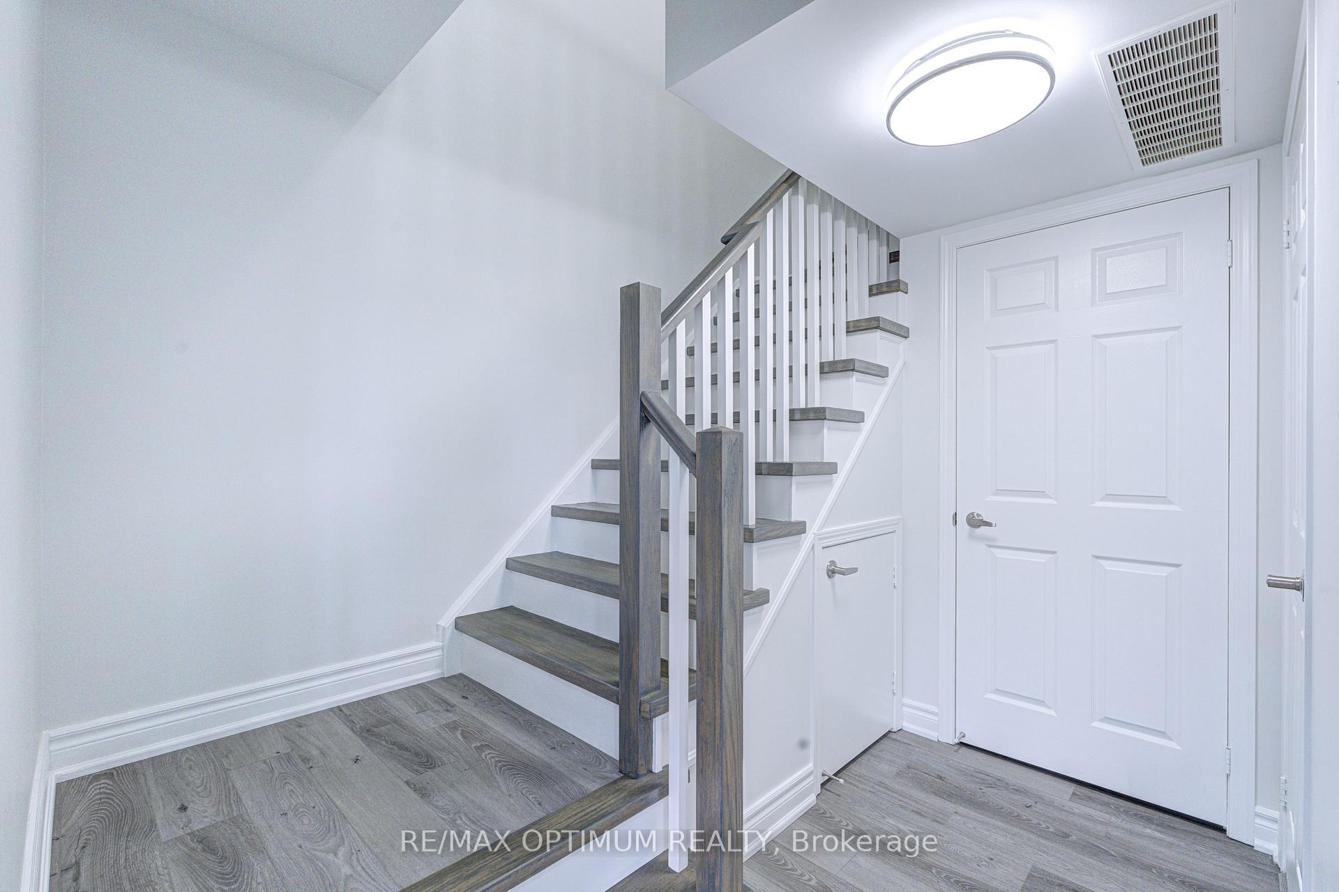 Photo 12 of Unit 303, 250 Sunny Meadow Boulevard, Brampton, Sandringham-Wellington — HOMEH