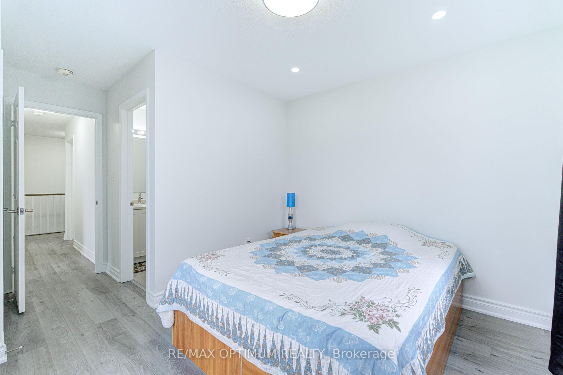 Photo 14 of Unit 303, 250 Sunny Meadow Boulevard, Brampton, Sandringham-Wellington — HOMEH