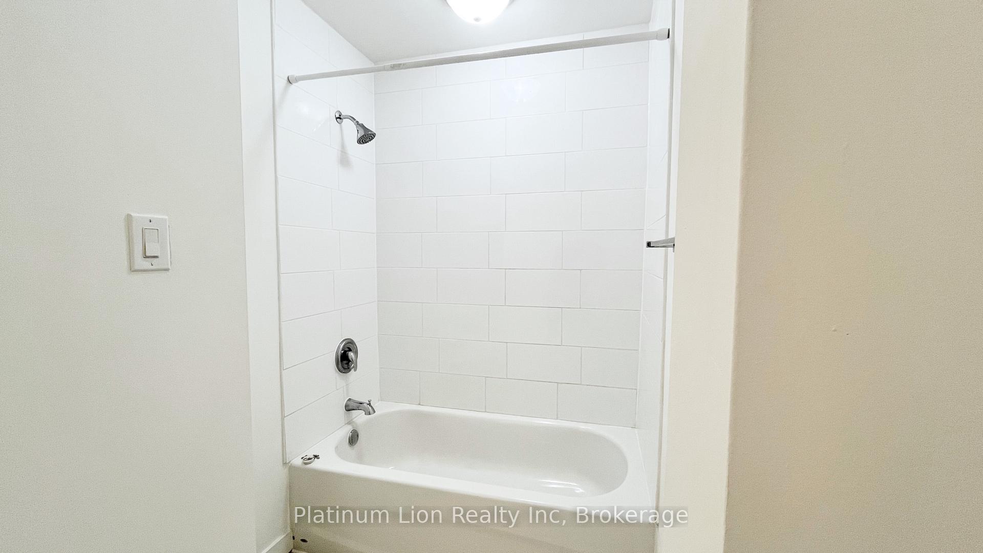Photo 14 of 61 Hurst Place S, Hamilton, Durand — HOMEH