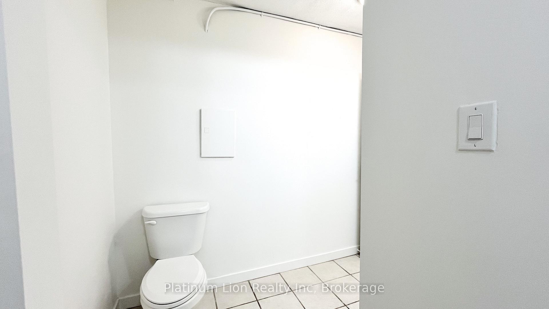 Photo 15 of 61 Hurst Place S, Hamilton, Durand — HOMEH
