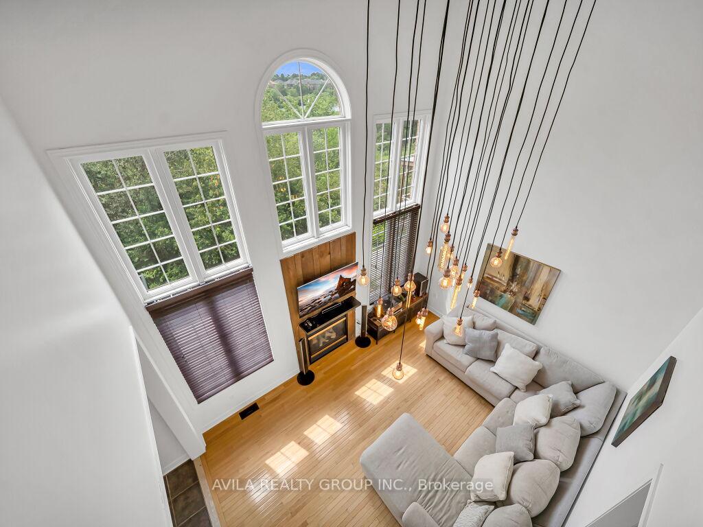 Photo 12 of 104 Southlake Boulevard, Brampton, Madoc — HOMEH