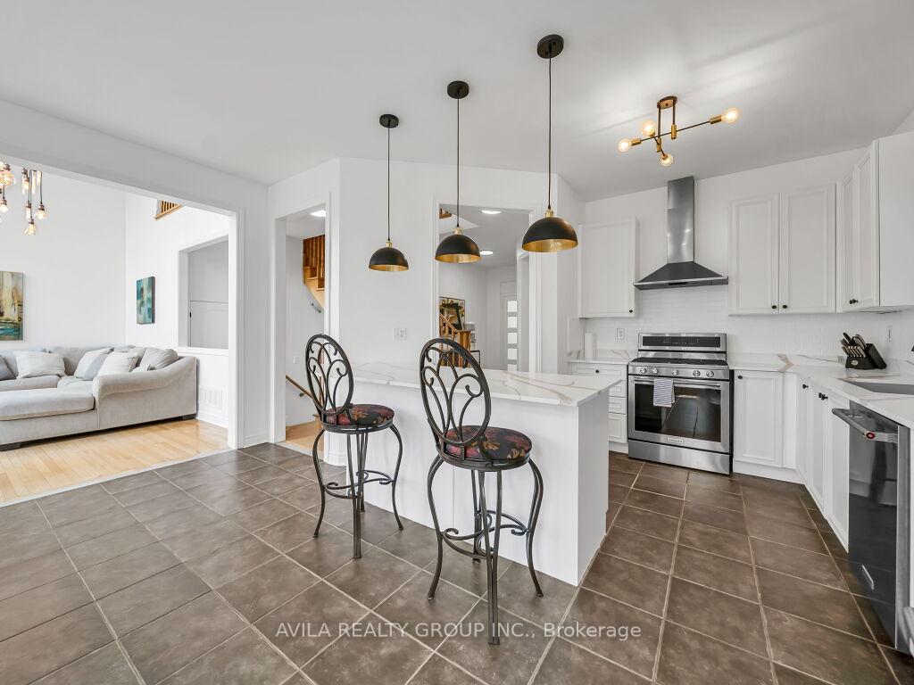 Photo 16 of 104 Southlake Boulevard, Brampton, Madoc — HOMEH