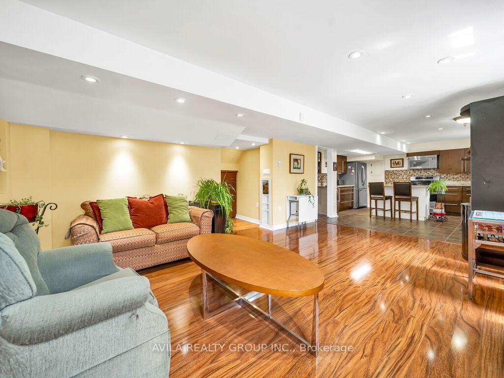 Photo 37 of 104 Southlake Boulevard, Brampton, Madoc — HOMEH
