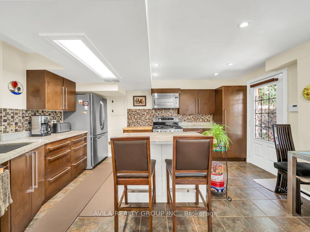 Photo 42 of 104 Southlake Boulevard, Brampton, Madoc — HOMEH