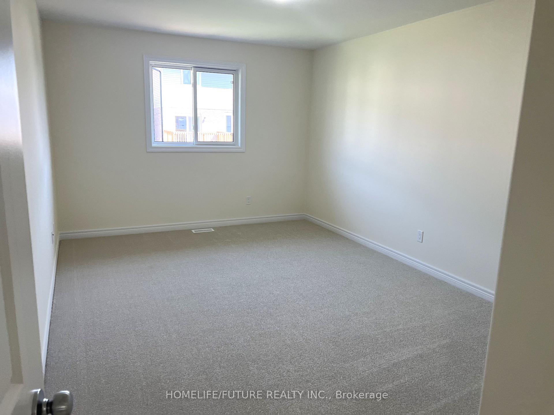 Photo 8 of 236 Oneil Street, Peterborough, Monaghan Ward 2 — HOMEH