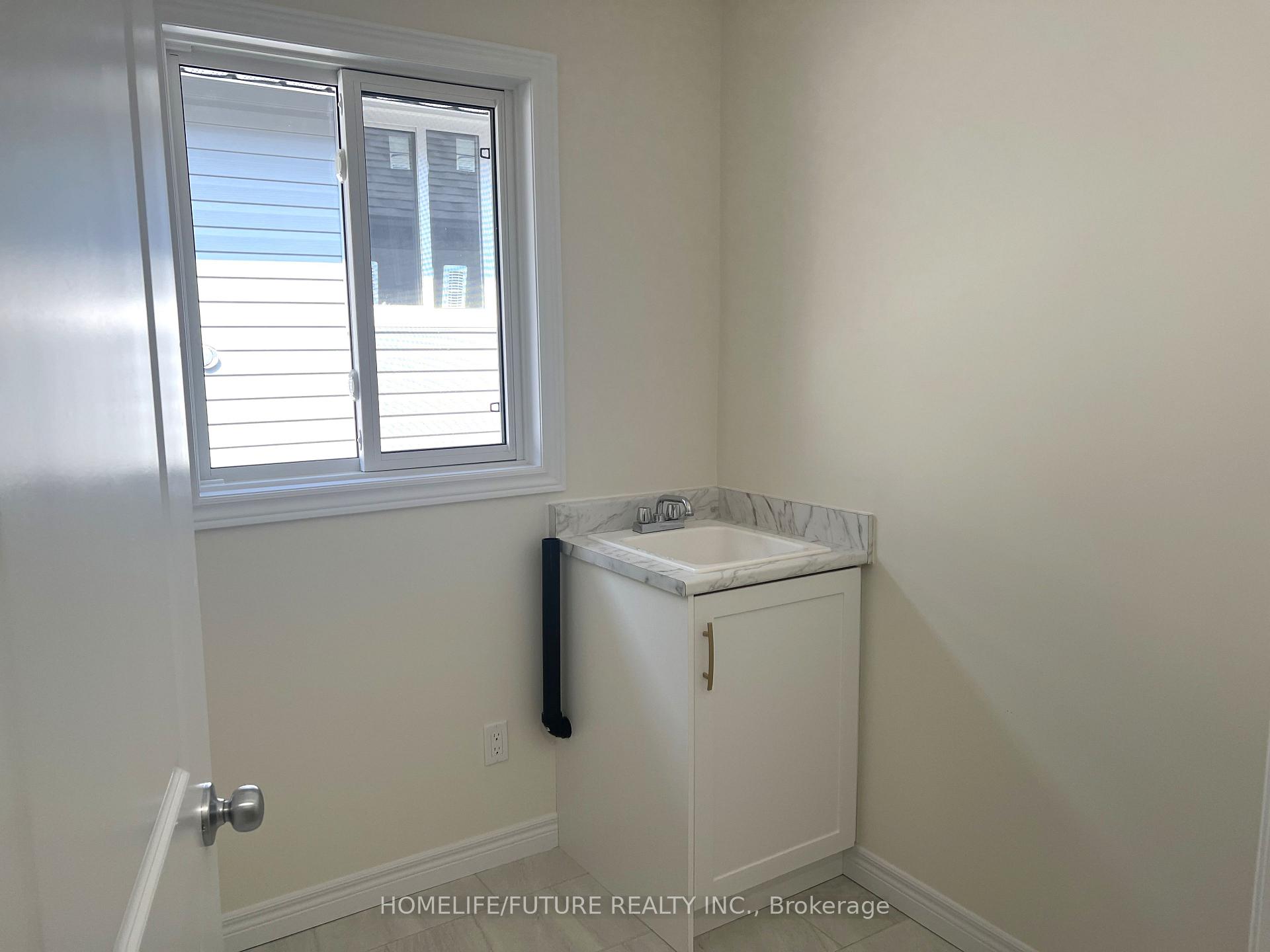 Photo 17 of 236 Oneil Street, Peterborough, Monaghan Ward 2 — HOMEH