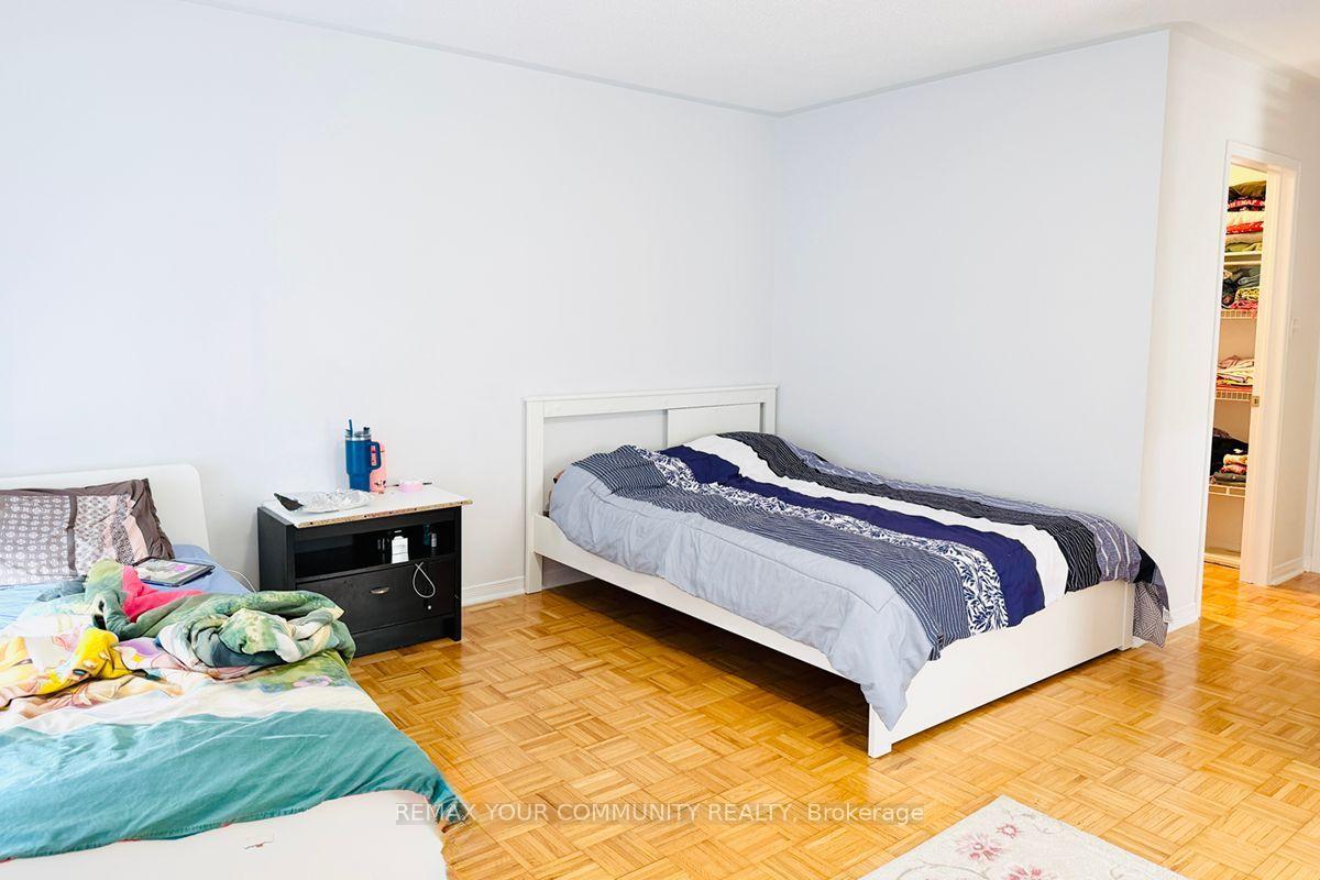 Photo 7 of 15 Benjamin Hood Crescent, Vaughan, Patterson — HOMEH
