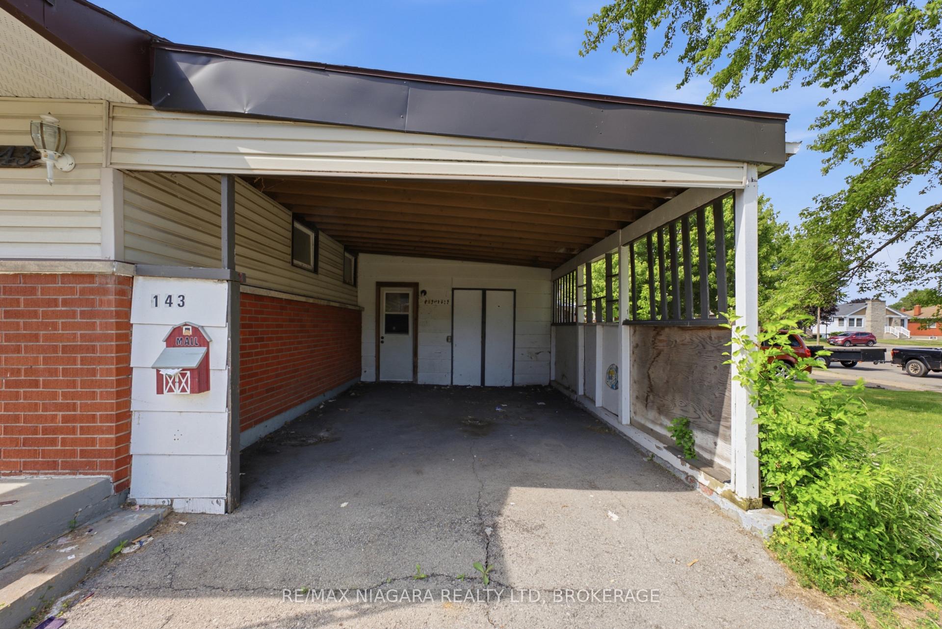 Photo 4 of 143 North Crescent, Port Colborne, Sugarloaf — HOMEH