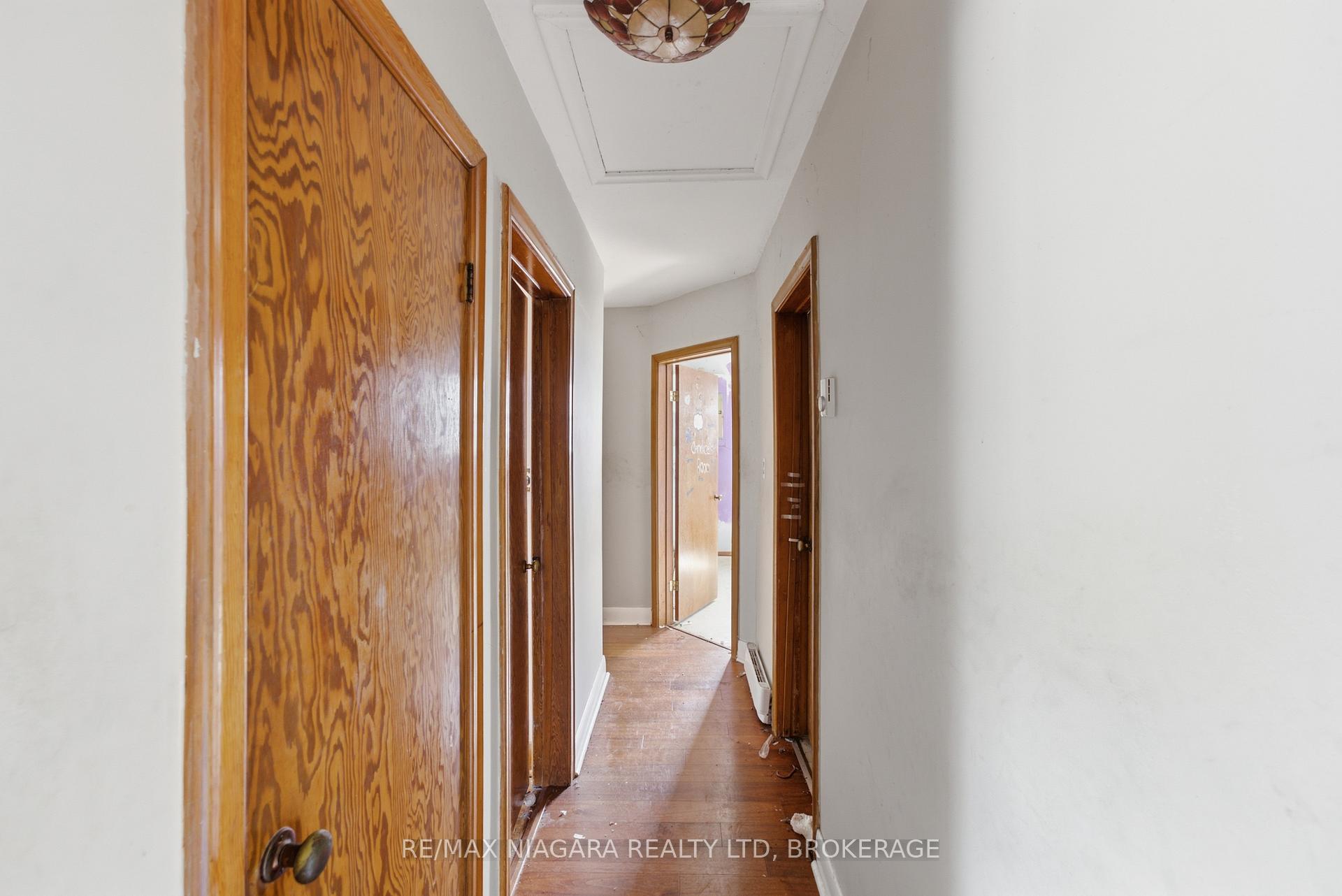 Photo 9 of 143 North Crescent, Port Colborne, Sugarloaf — HOMEH