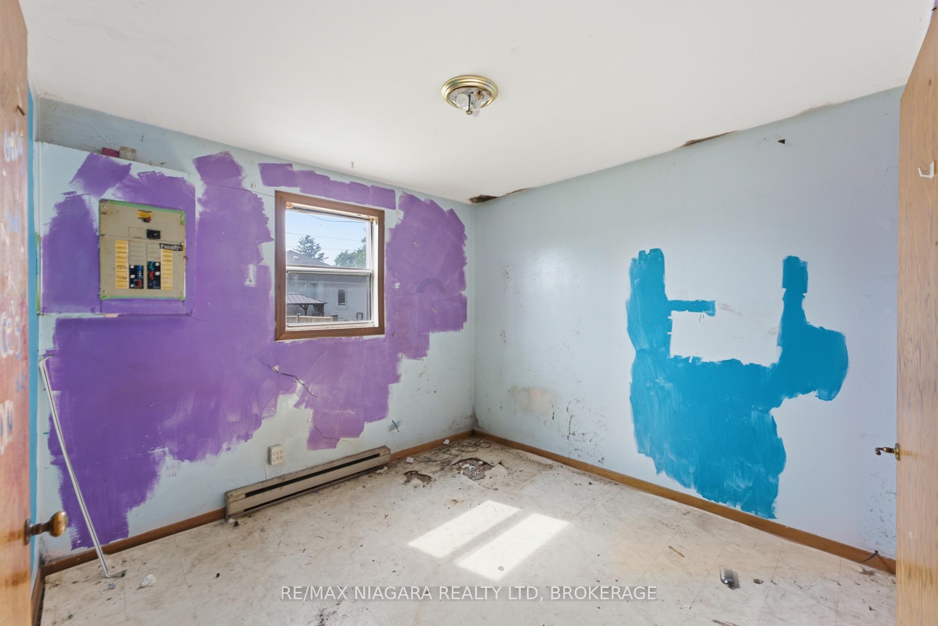 Photo 11 of 143 North Crescent, Port Colborne, Sugarloaf — HOMEH