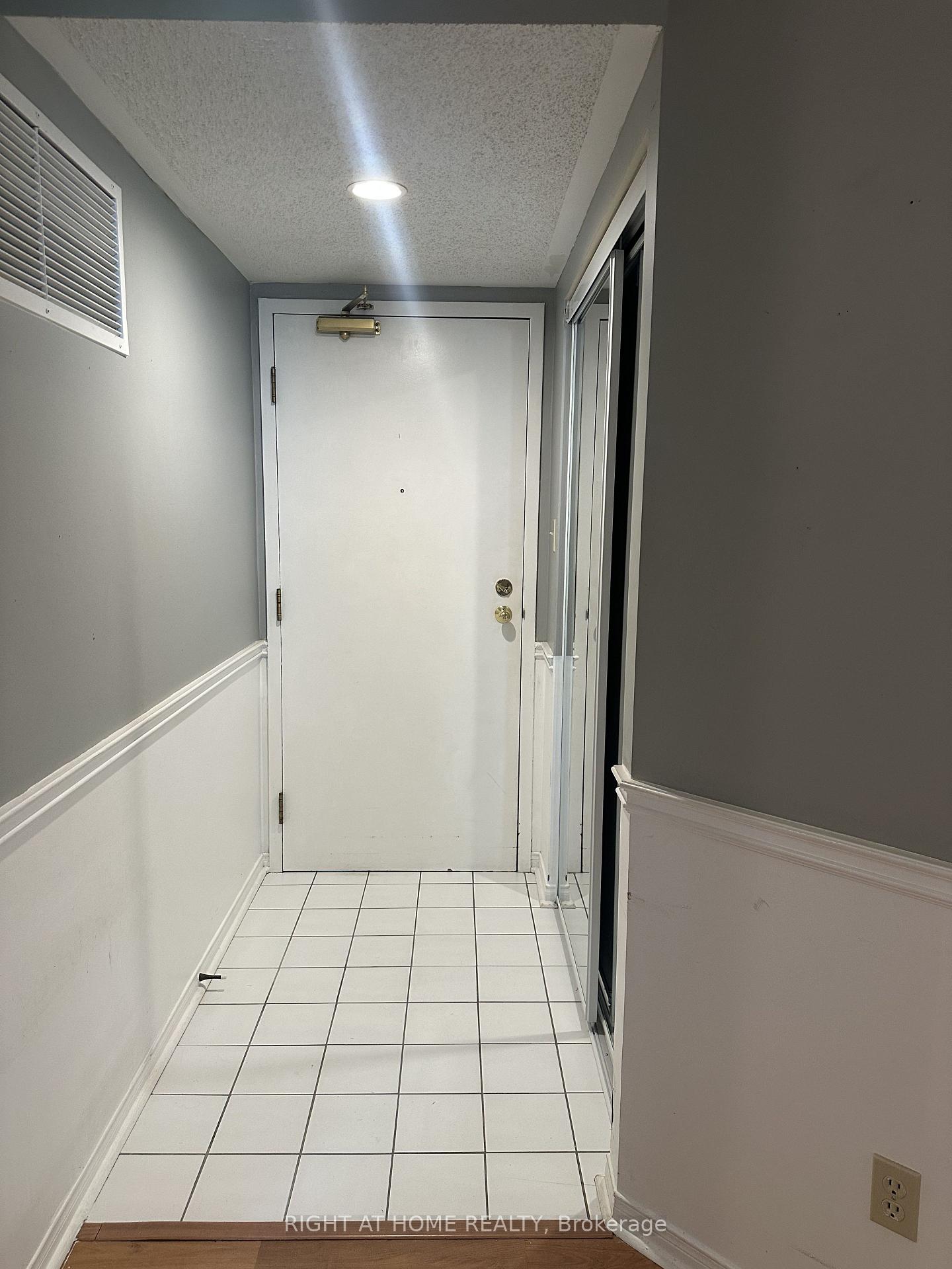 Photo 6 of Unit 106, 247 King Street, New Tecumseth, Alliston — HOMEH