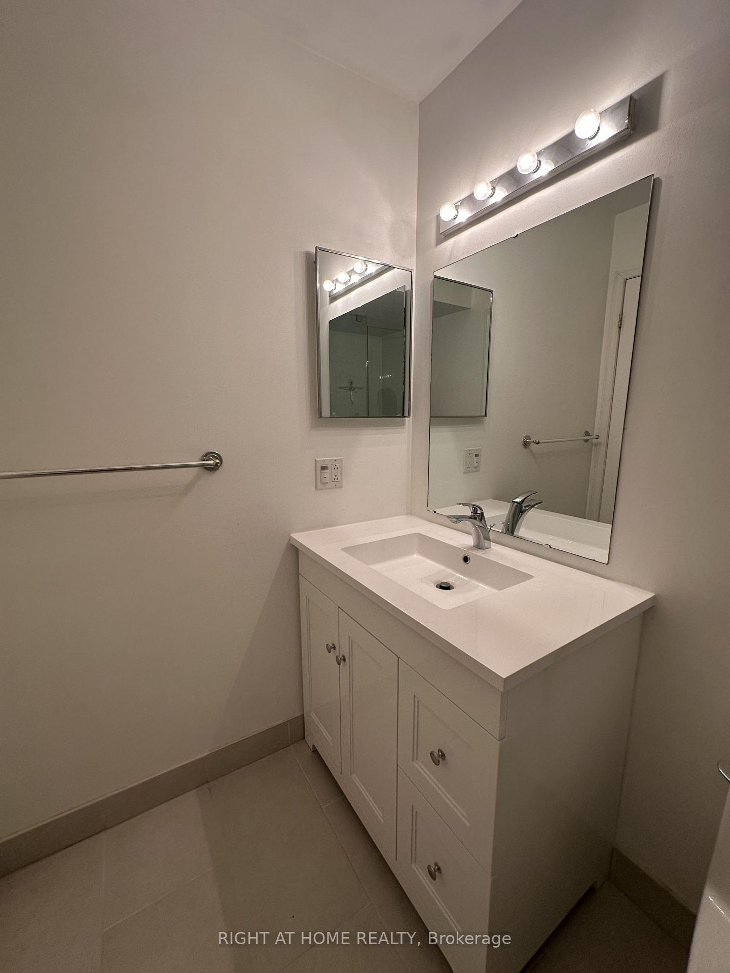 Photo 10 of Unit 106, 247 King Street, New Tecumseth, Alliston — HOMEH
