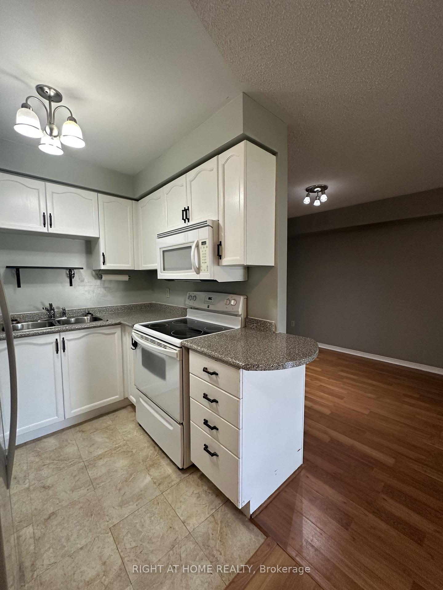Photo 19 of Unit 106, 247 King Street, New Tecumseth, Alliston — HOMEH