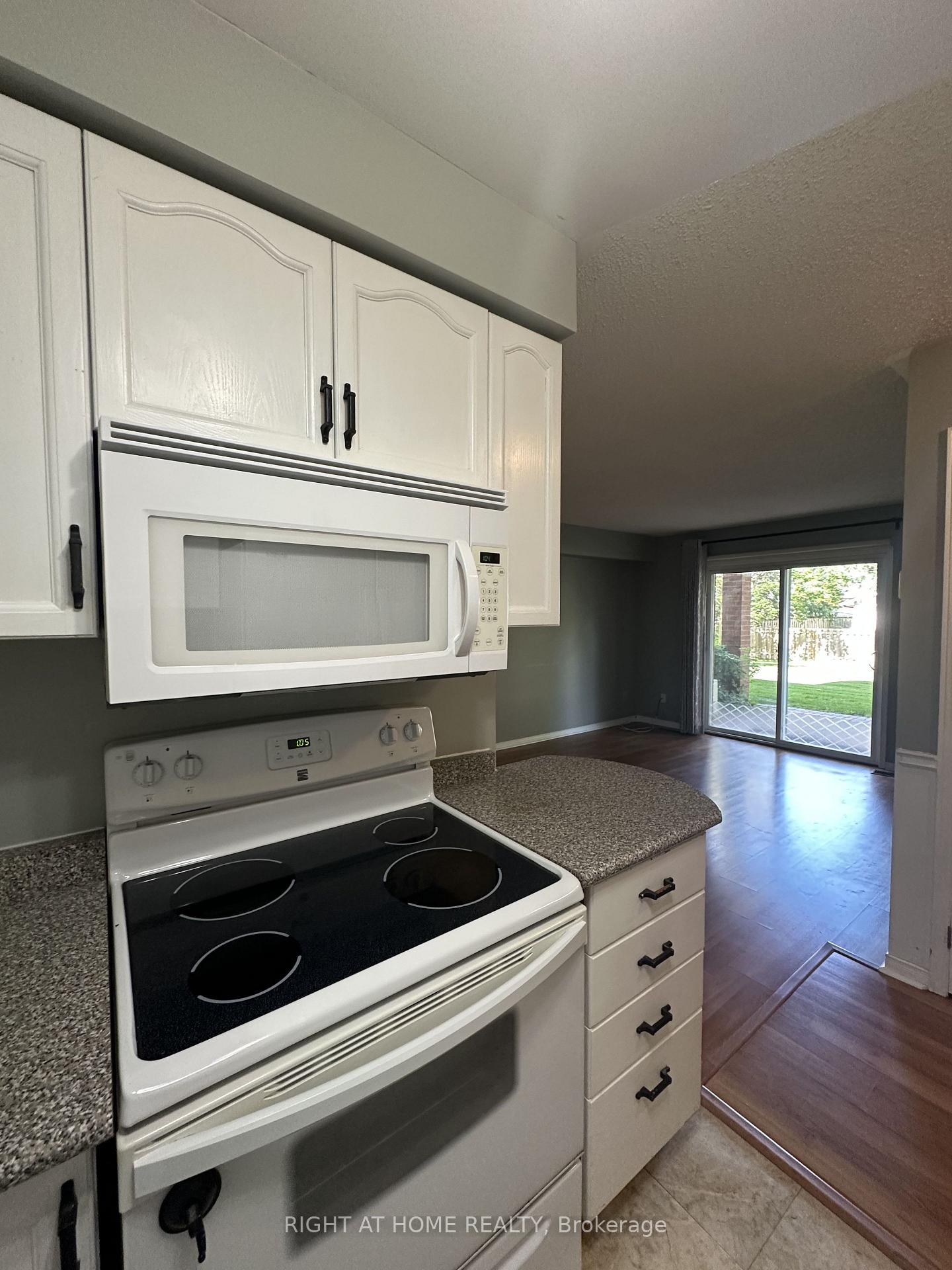 Photo 23 of Unit 106, 247 King Street, New Tecumseth, Alliston — HOMEH
