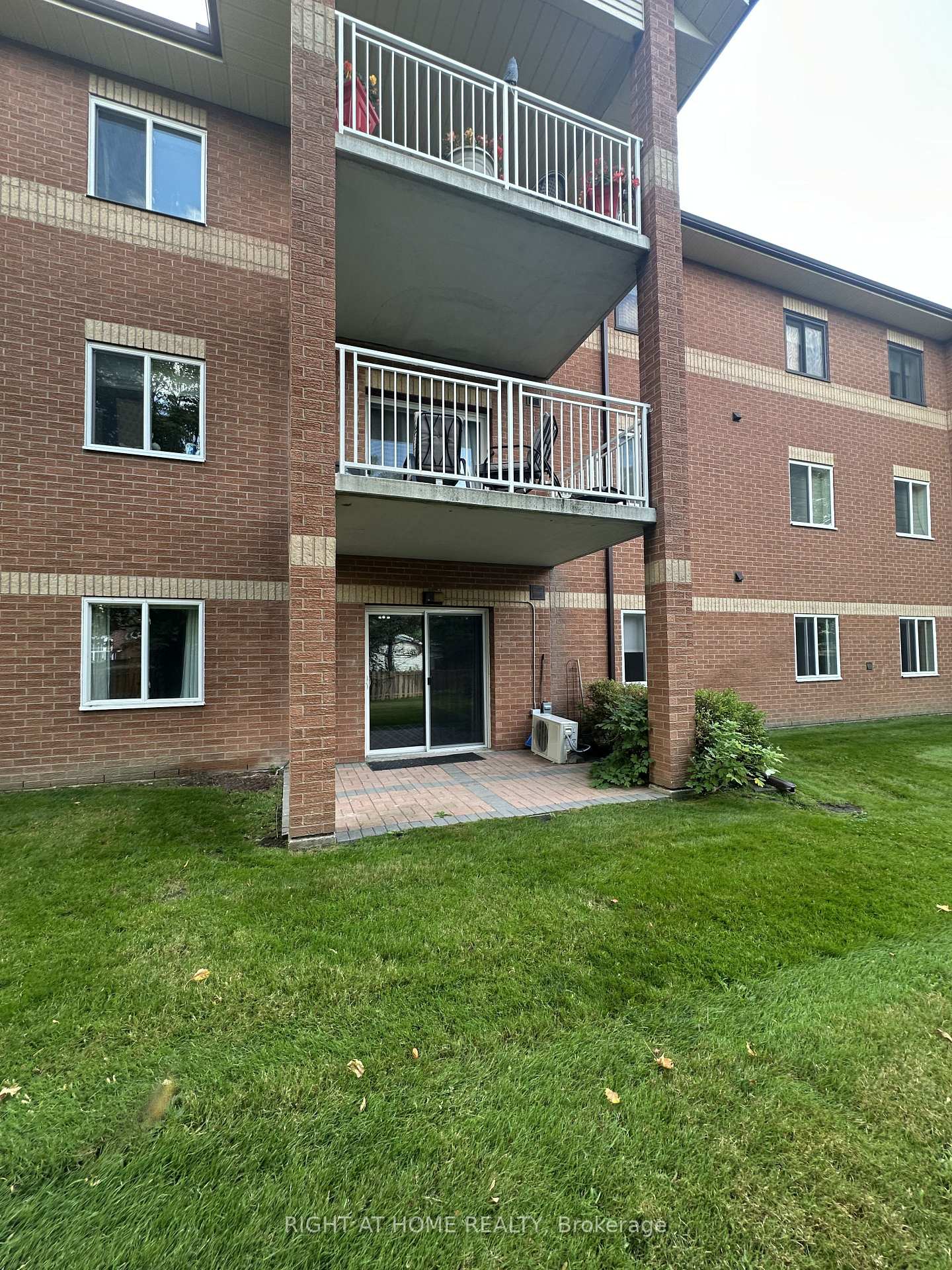 Photo 33 of Unit 106, 247 King Street, New Tecumseth, Alliston — HOMEH