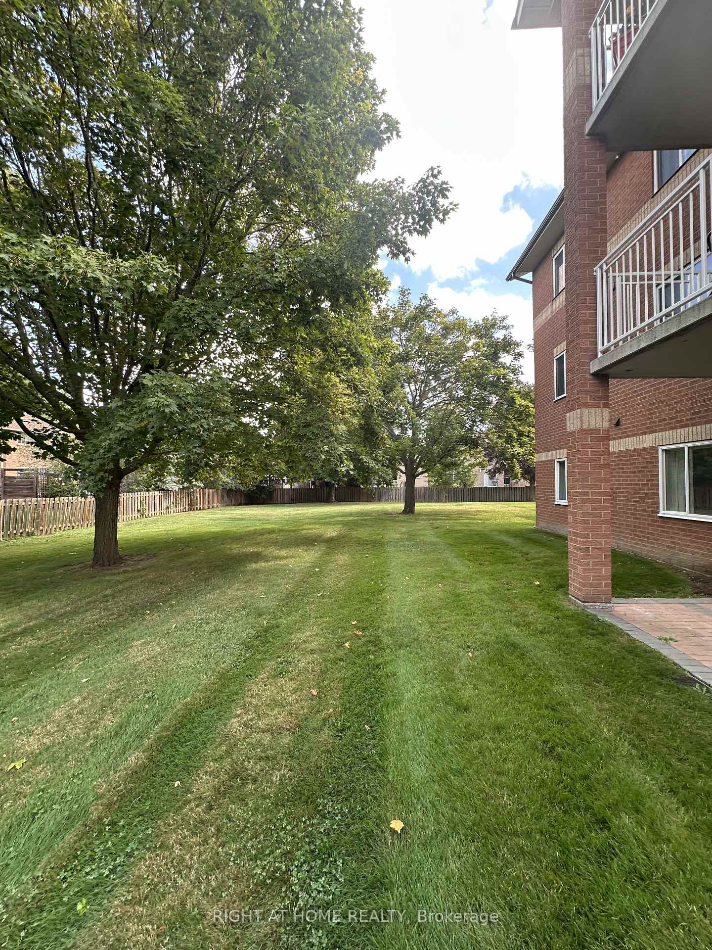 Photo 34 of Unit 106, 247 King Street, New Tecumseth, Alliston — HOMEH