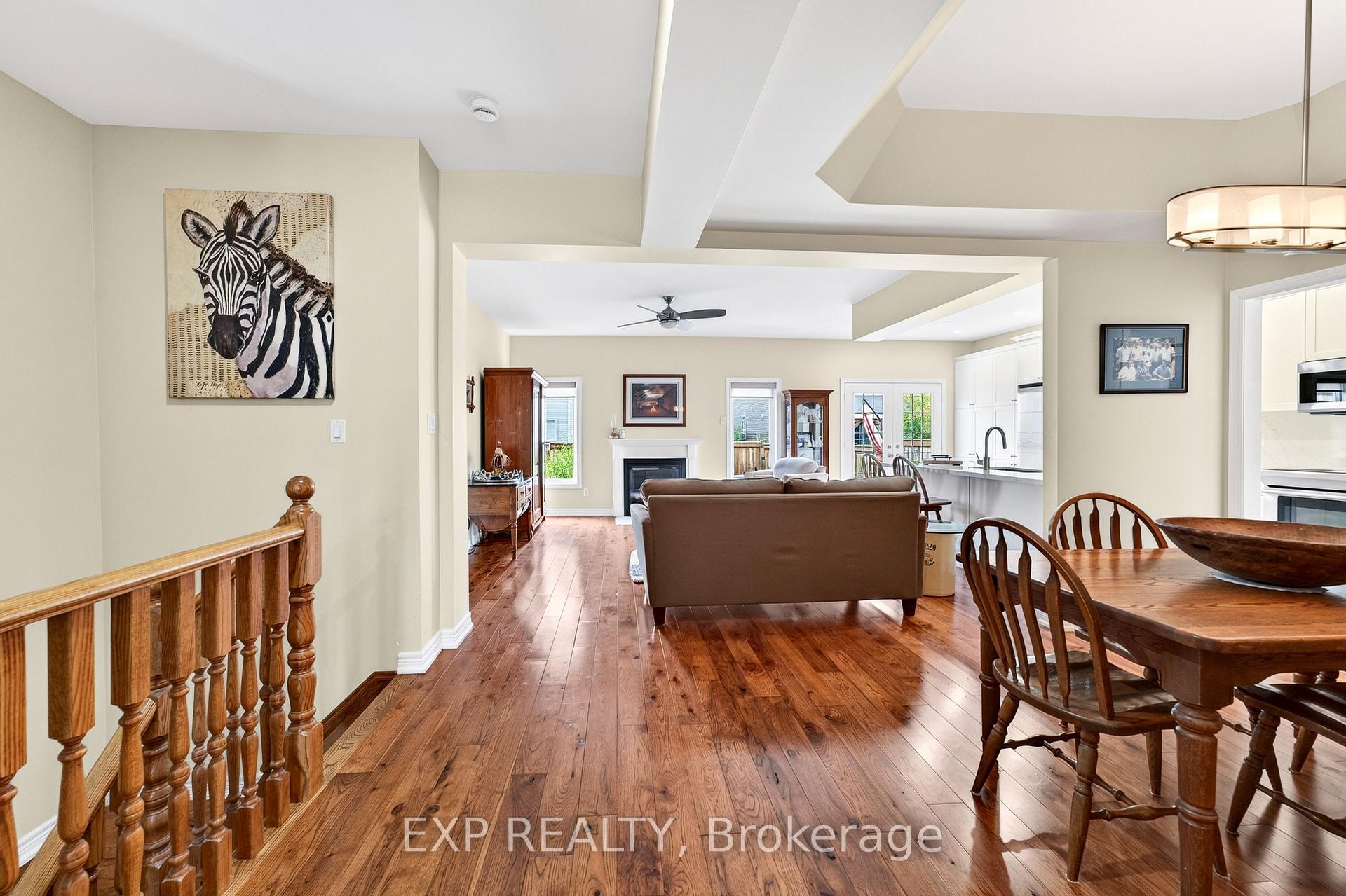 Photo 7 of 17 Wyndham Circle, Georgina, Sutton & Jackson's Point — HOMEH