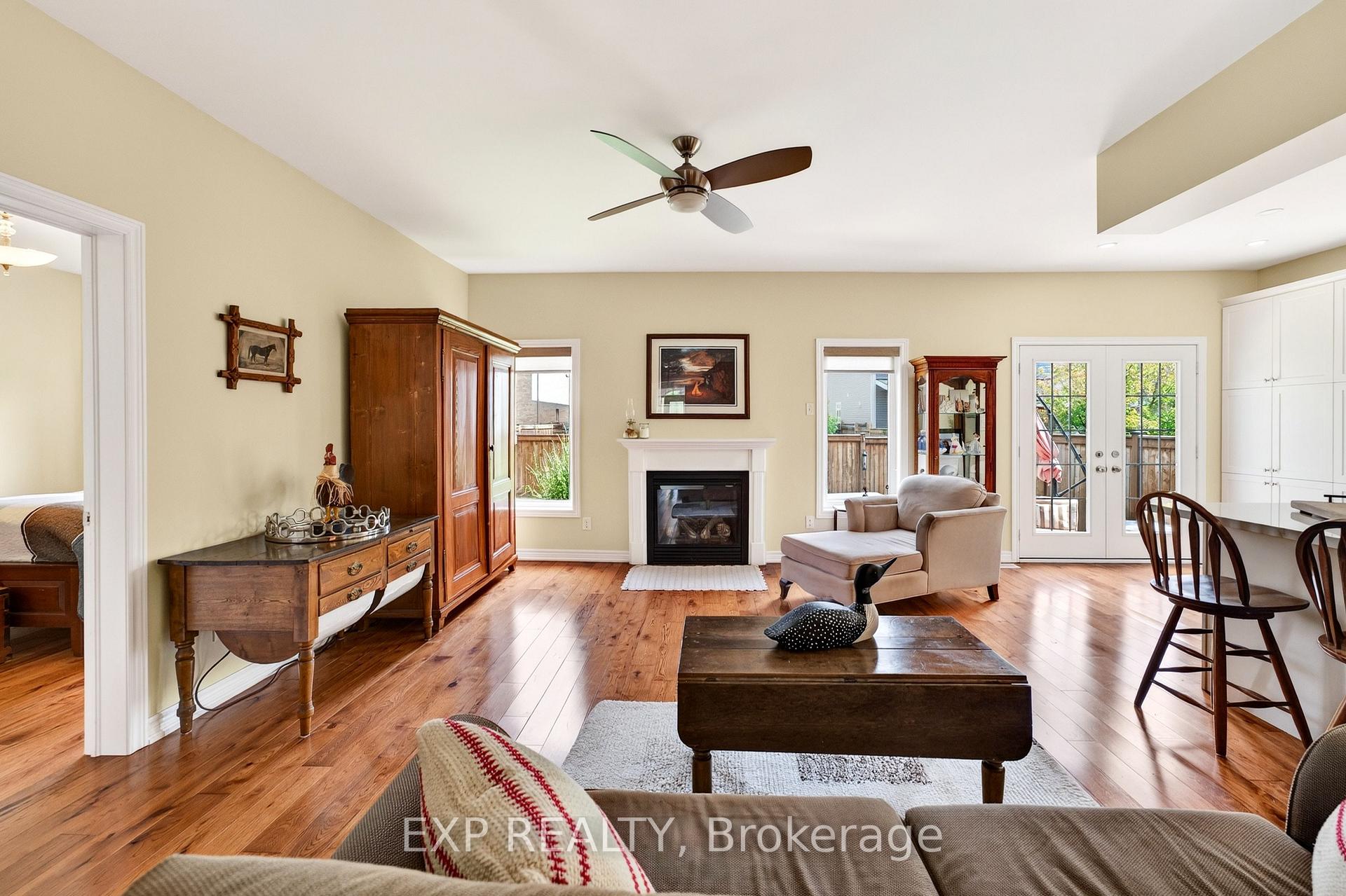 Photo 10 of 17 Wyndham Circle, Georgina, Sutton & Jackson's Point — HOMEH